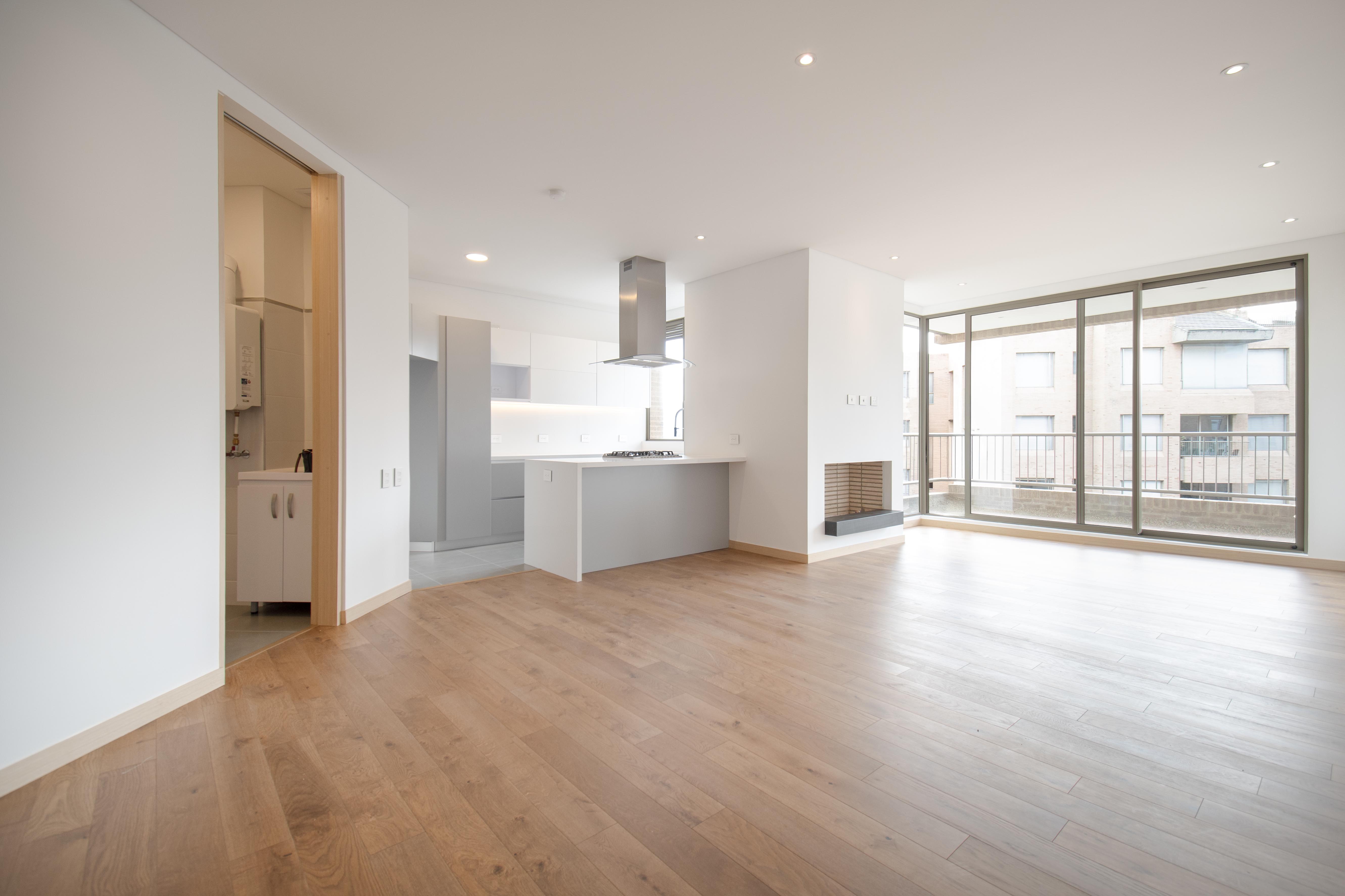 Apartamento para estrenar con balcón para venta en Bosque Verde