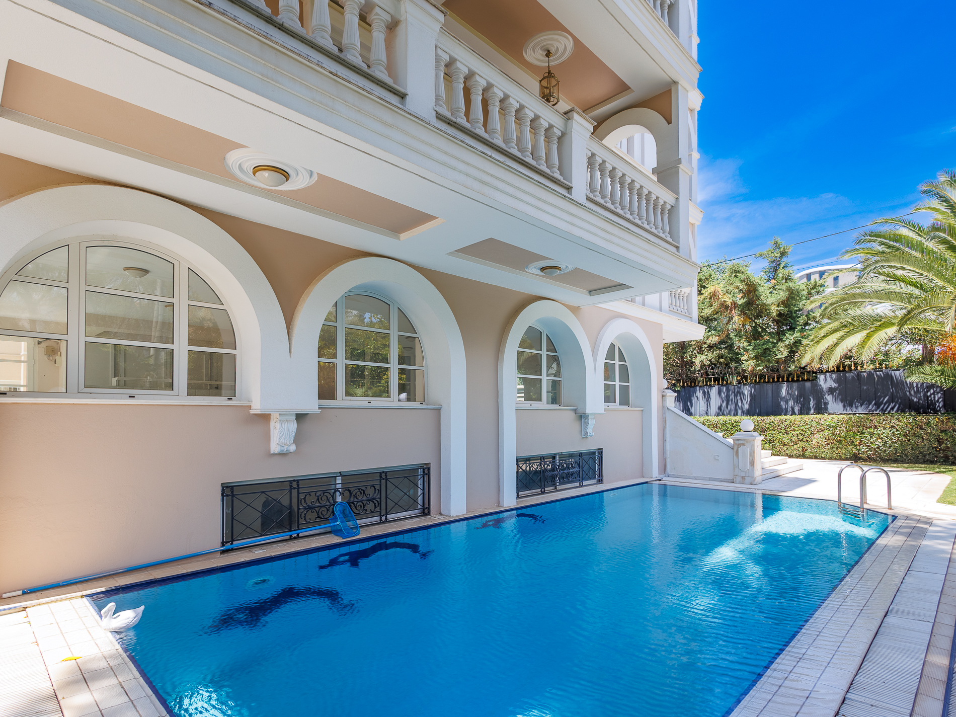 Timeless & luxurious 1st floor apartment in Kifissia