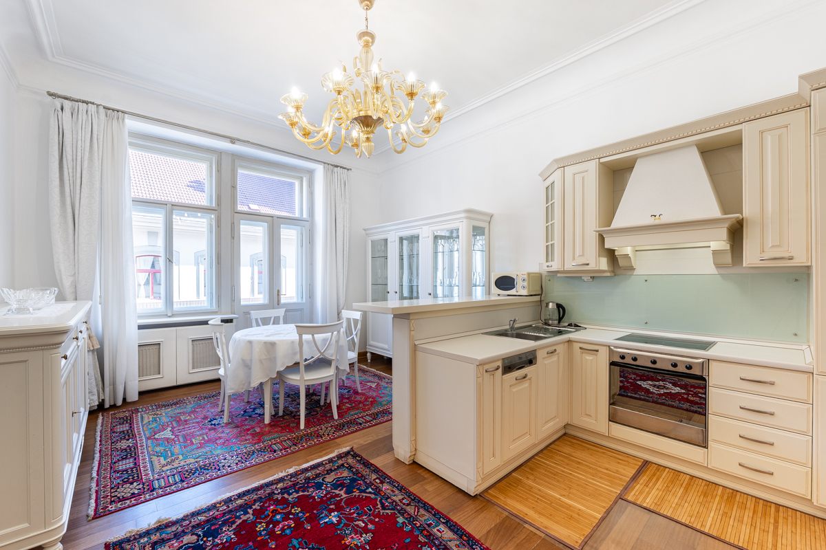Rent a 3+kt apartment - fully furnished near Náměstí Republiky
