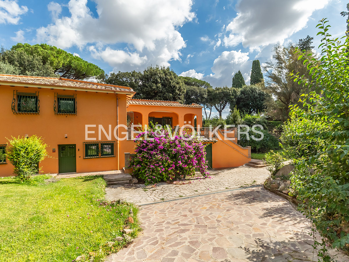 Exclusive residence on the Appian Way