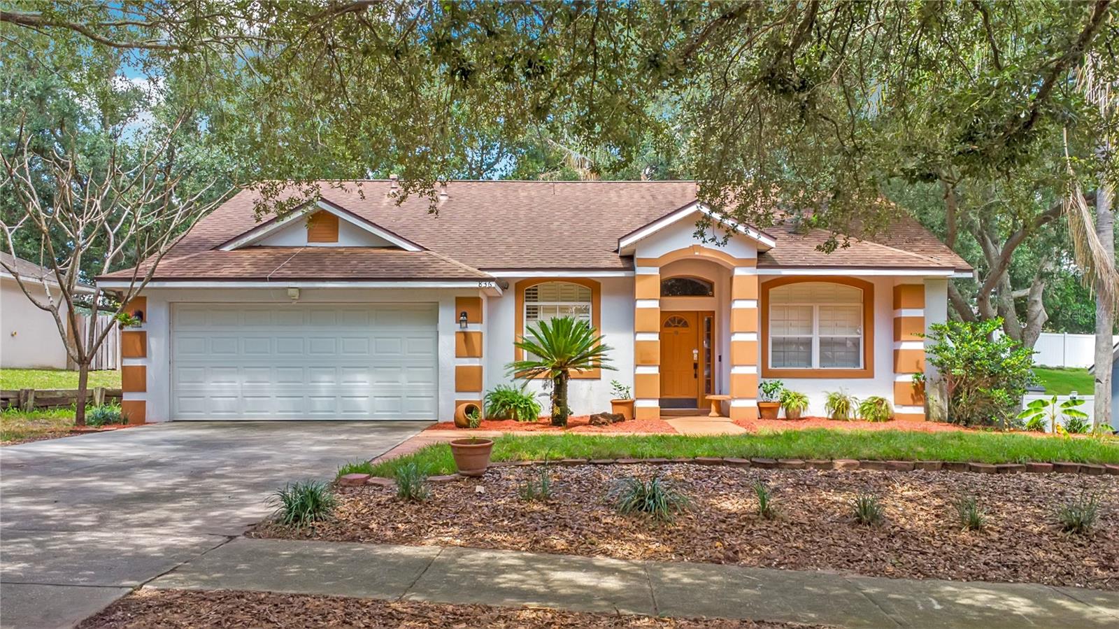 Minneola Gem with Fresh Interior Updates & Trail Access
