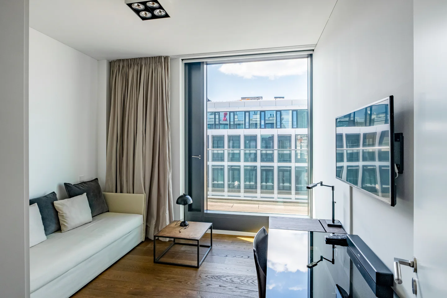 Über den Dächern der Dorotheenstadt: High-End-Wohnen im LUX - Photo 1