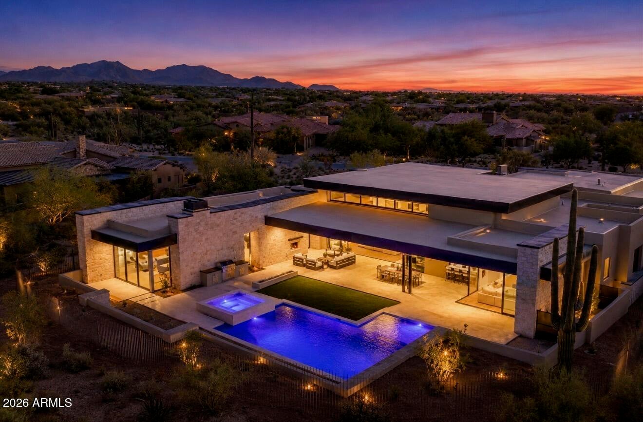Luxury New Build in Whisper Rock Estates