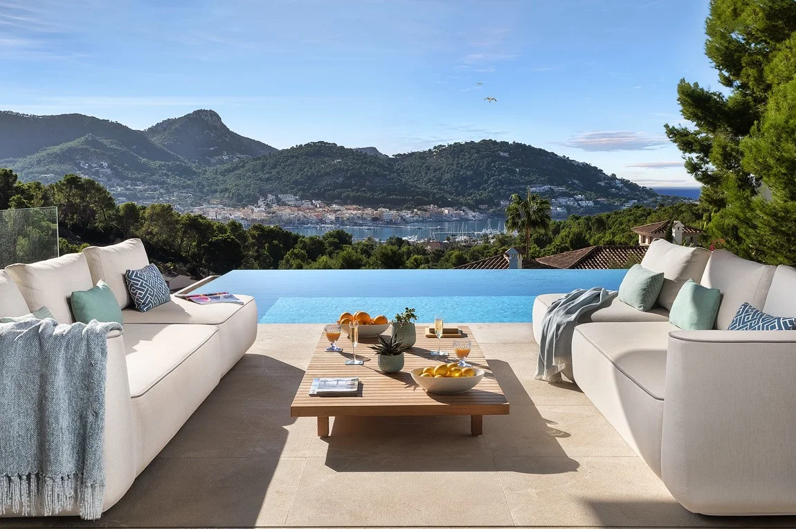 Exclusive modern Designer Villa with harbour views