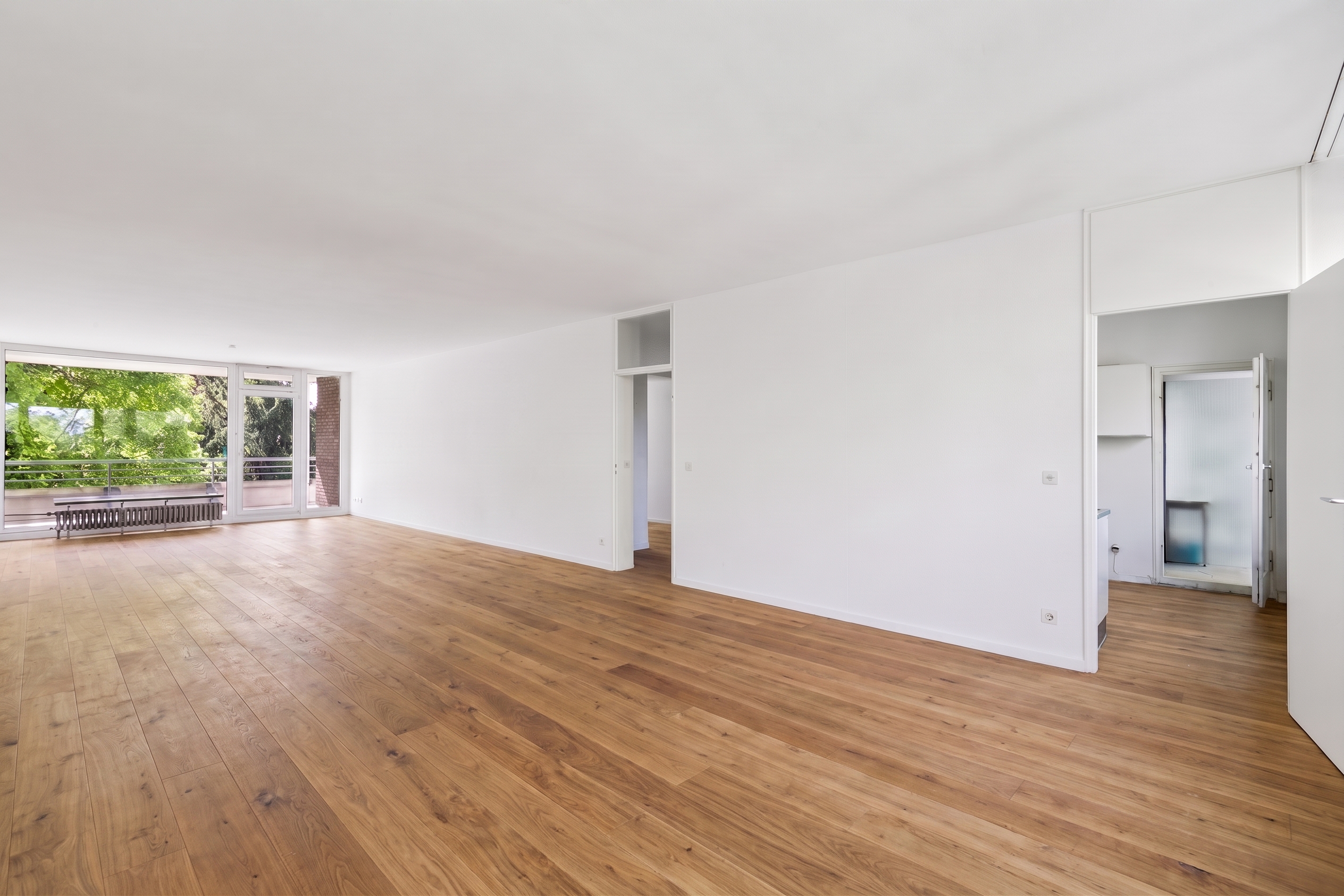 Großzügige 2-Zimmerwohnung mit Potenzial und Blick ins Grüne
