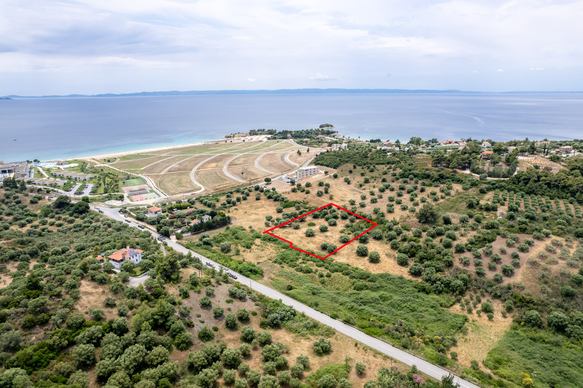 Investment plot with a valid building permit