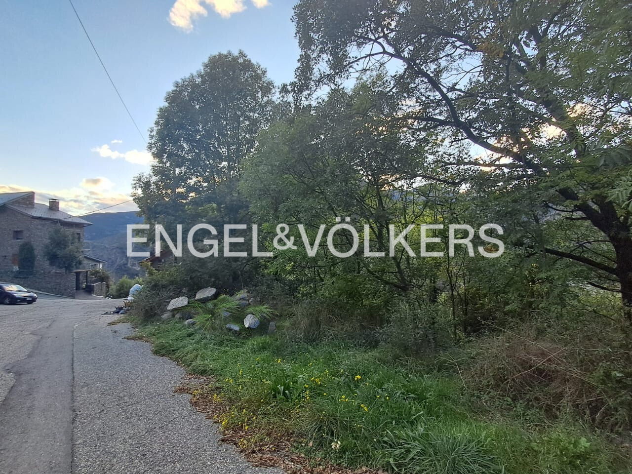 Wonderful plot with beautiful views