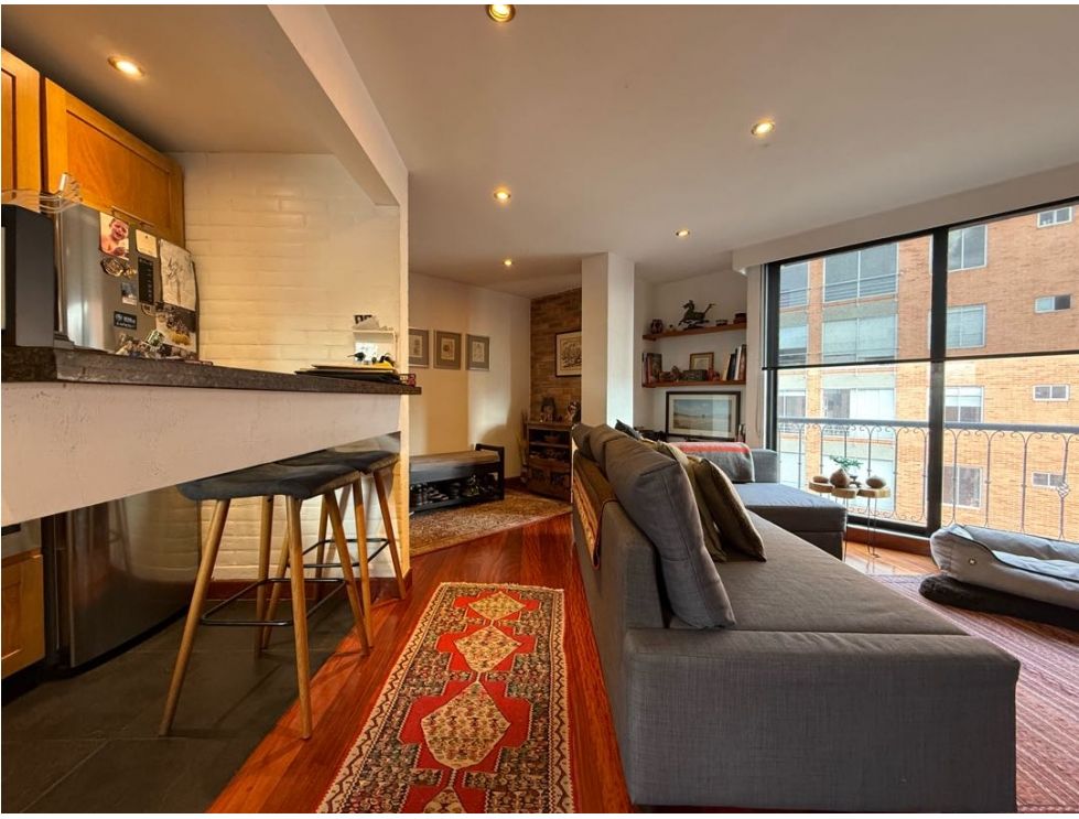 Dúplex con balcón para venta en Chapinero Alto