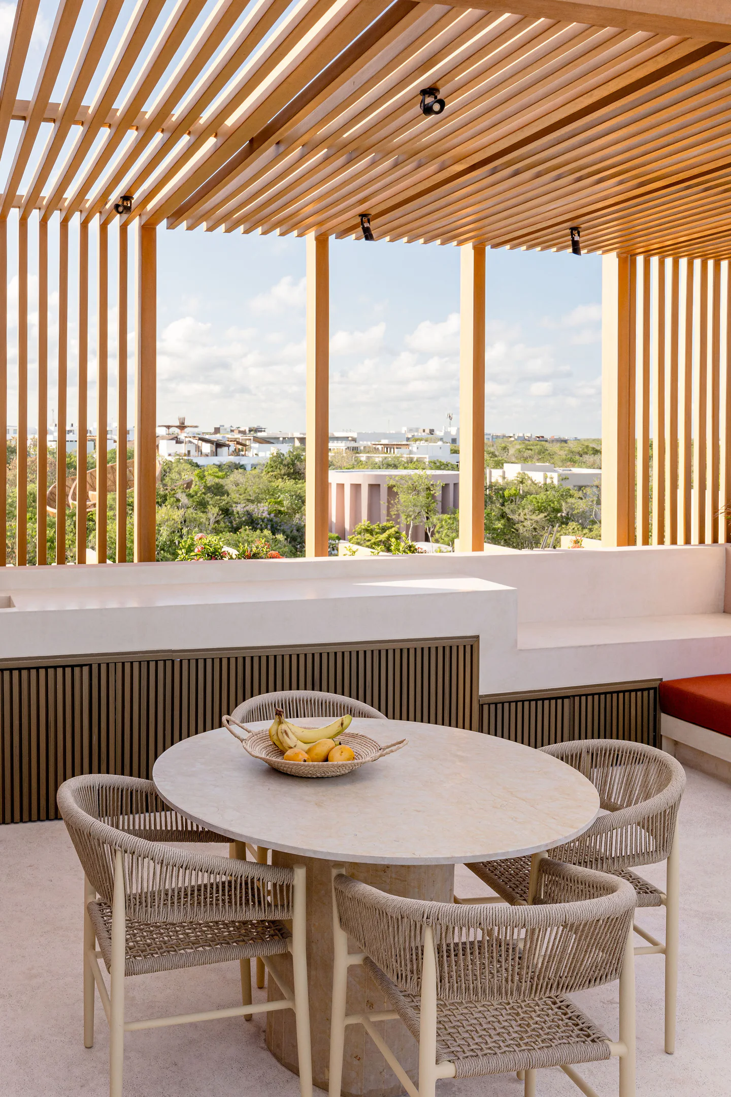 1 bedroom Penthouse w/private rooftop terrace & Plunge Pool 4
