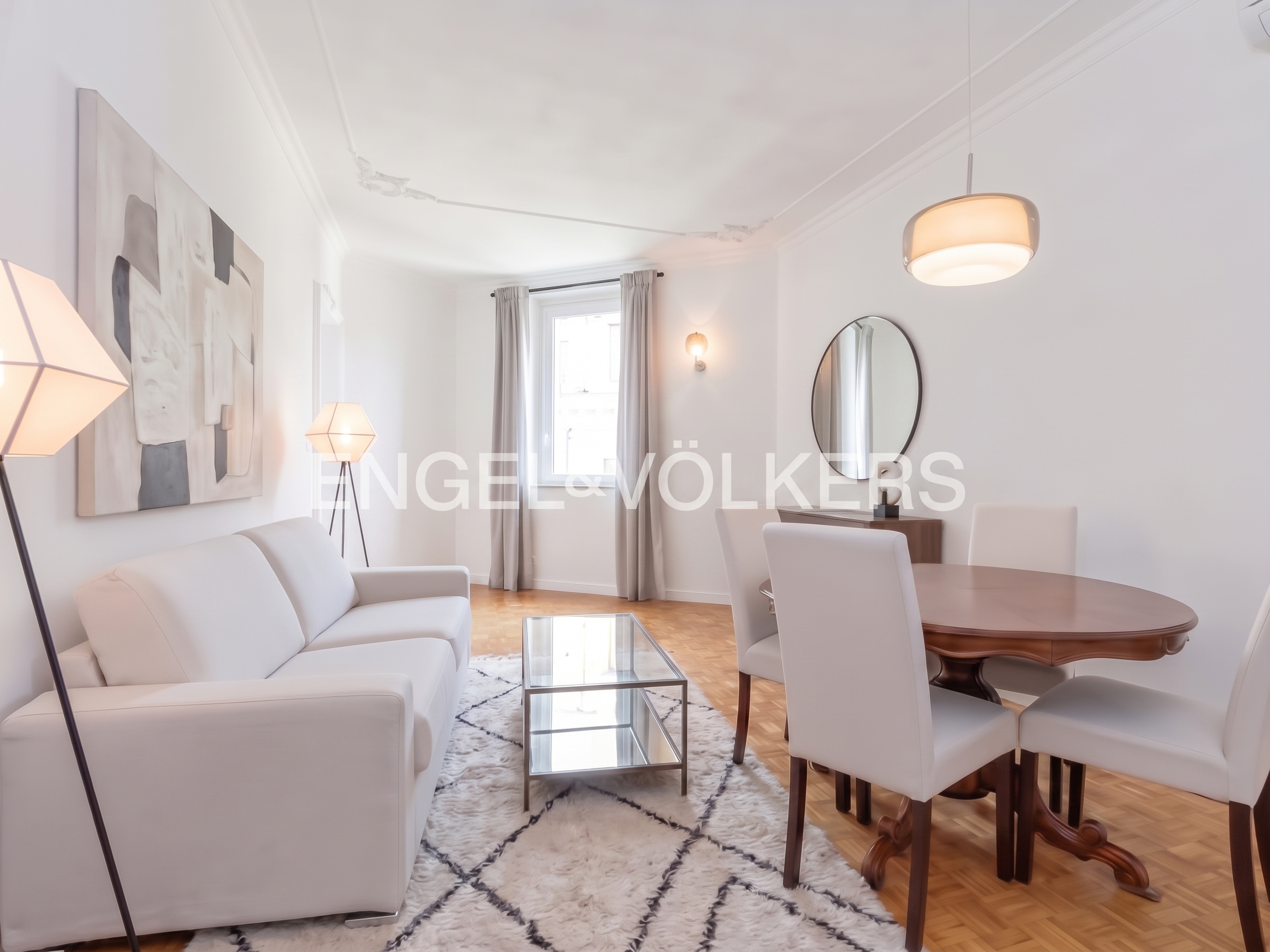 Furnished penthouse downtown