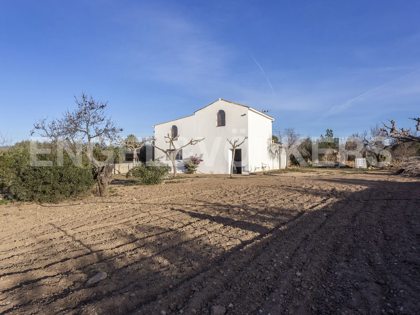 Farmhouse and land in Vila-rodona