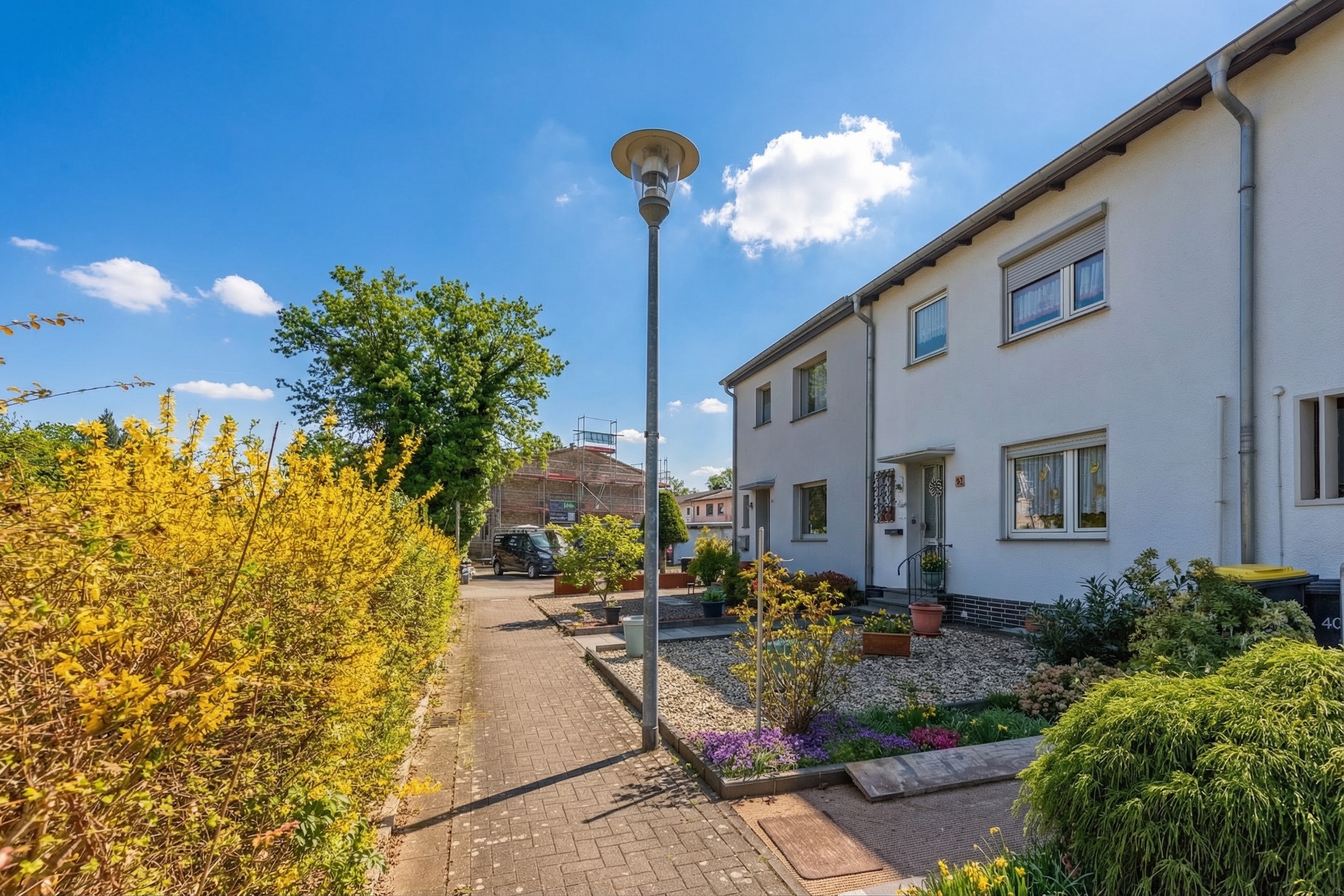 Reihenmittelhaus mit viel Potenzial in Top-Lage – Garten, Terrasse und Garage in Pulheim