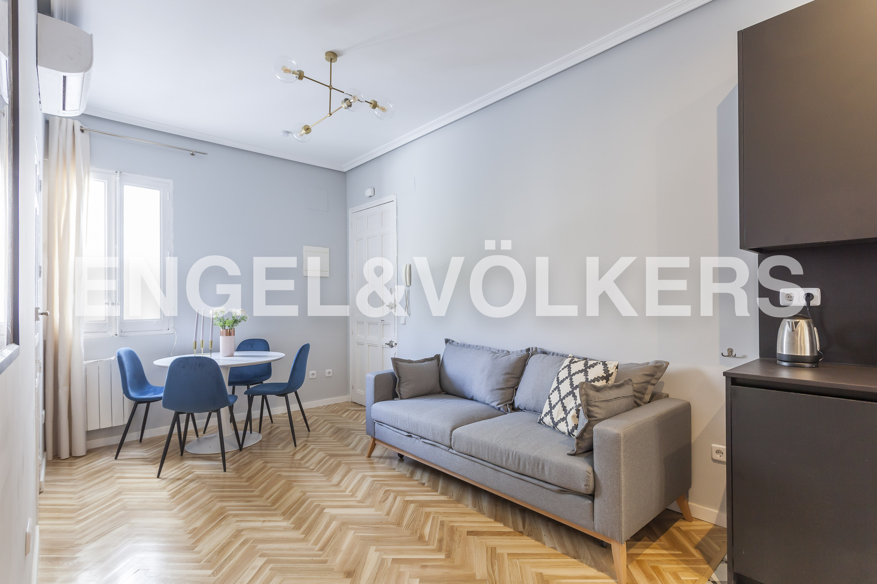 Furnished Bright flat next to Atocha for rent