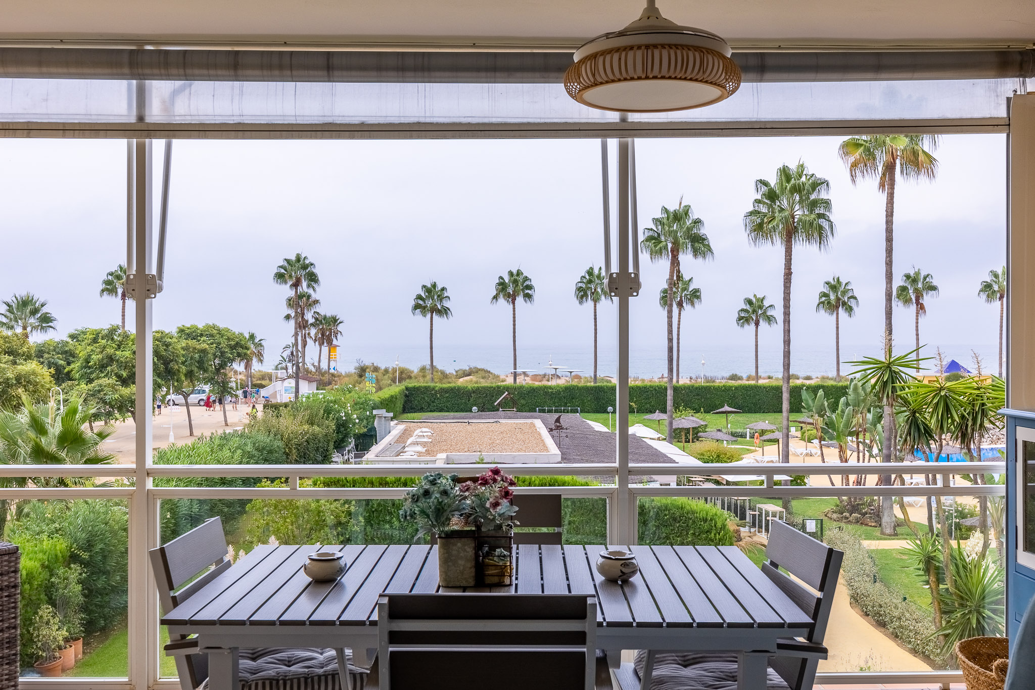 FRONT SEA VIEWS · SOUTH-FACING TERRACE · BEACHFRONT. ISLANTILLA
