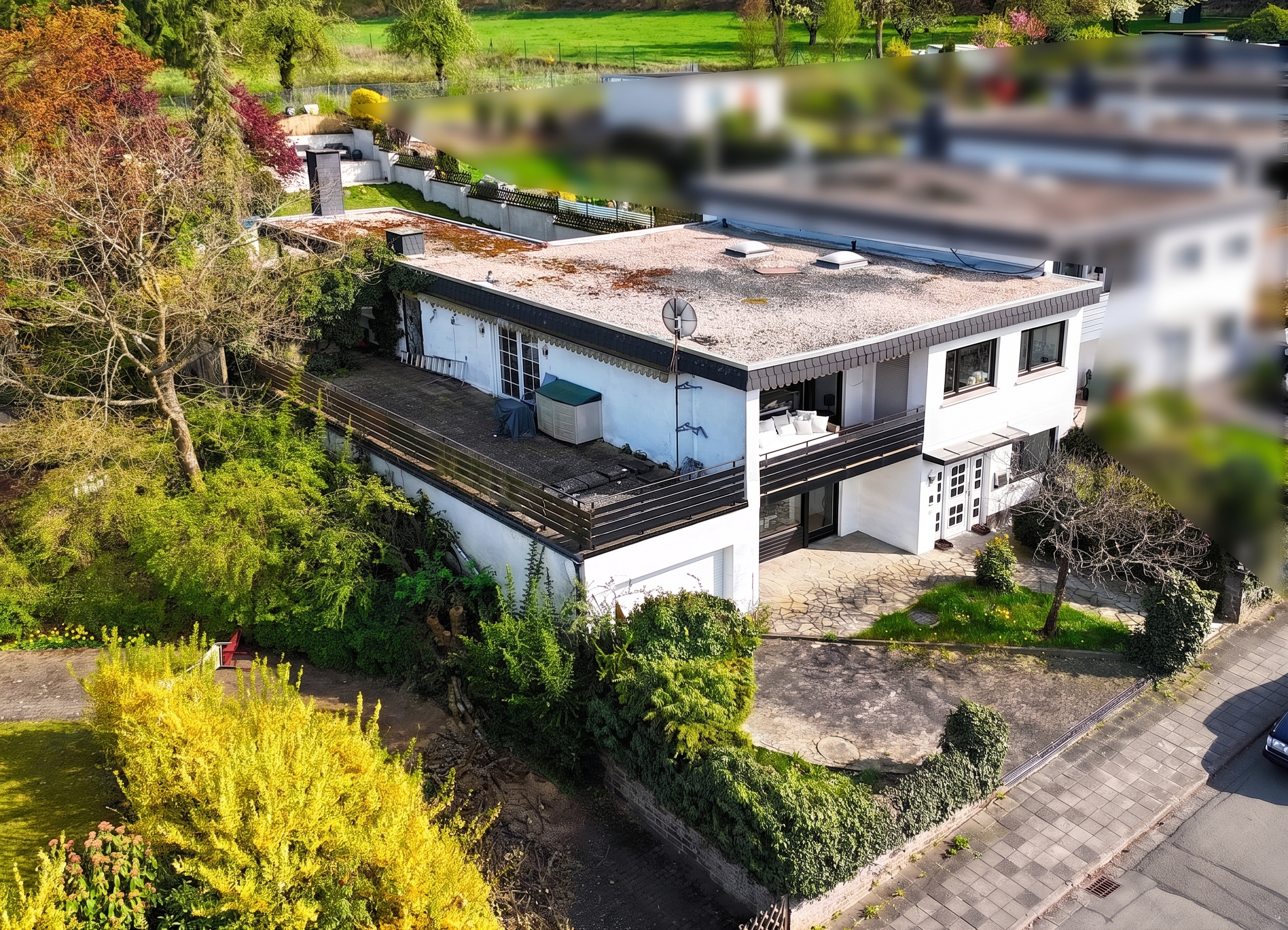 Sonnenverwöhntes Reihenendhaus in Waldrandlage mit Garten & Außenpool
