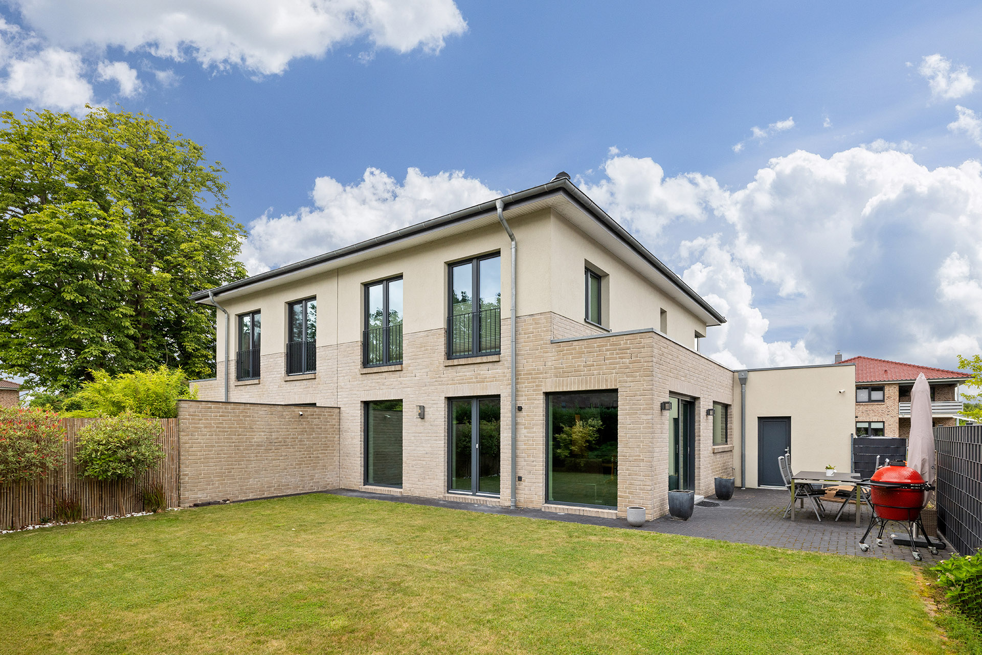 KfW-70 trifft Wohngefühl – modern, effizient, hochwertig