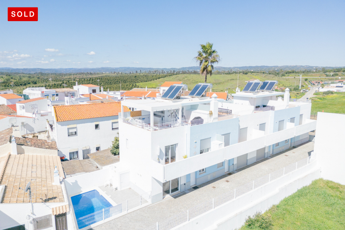 Modern 2-Bed Villa in Gated Condominium with Pool