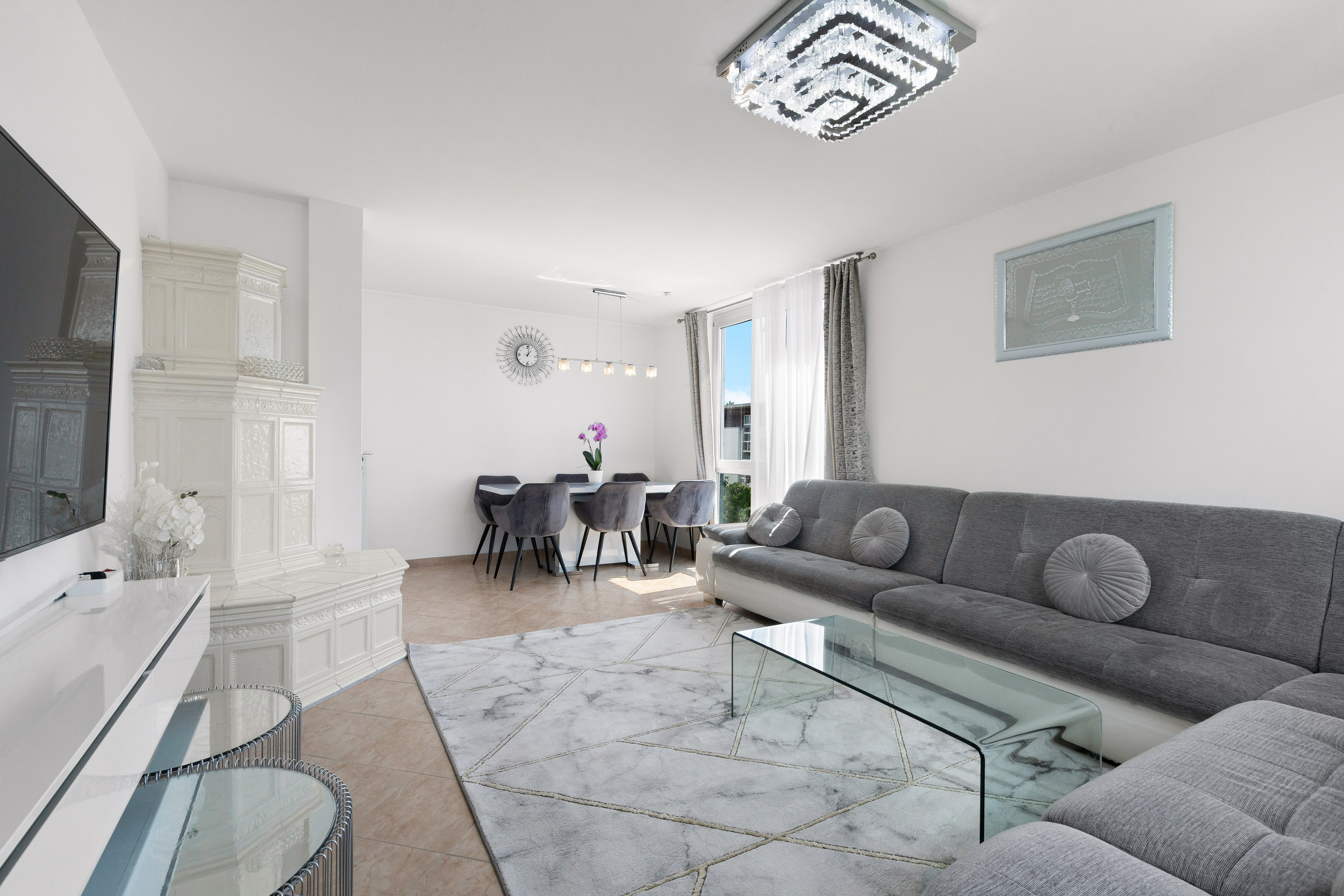 Familienfreundliche 4-Zimmer-Eigentumswohnung mit Balkon und Tiefgaragenstellplatz