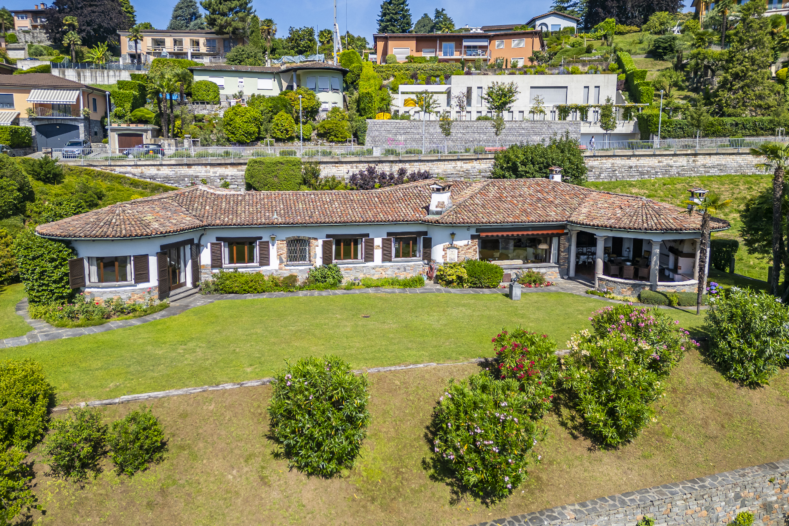 Exclusive Mediterranean villa with pool and open views