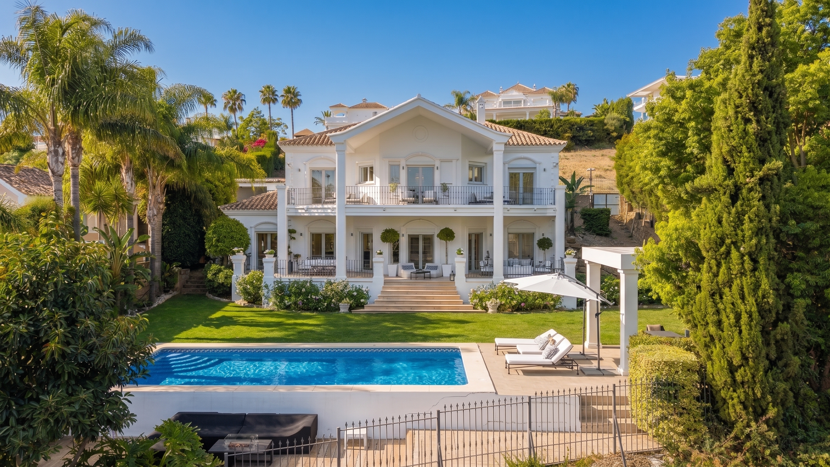 Elegant Andalusian-Modern Villa Next to Los Naranjos Golf Course in Nueva Andalucia