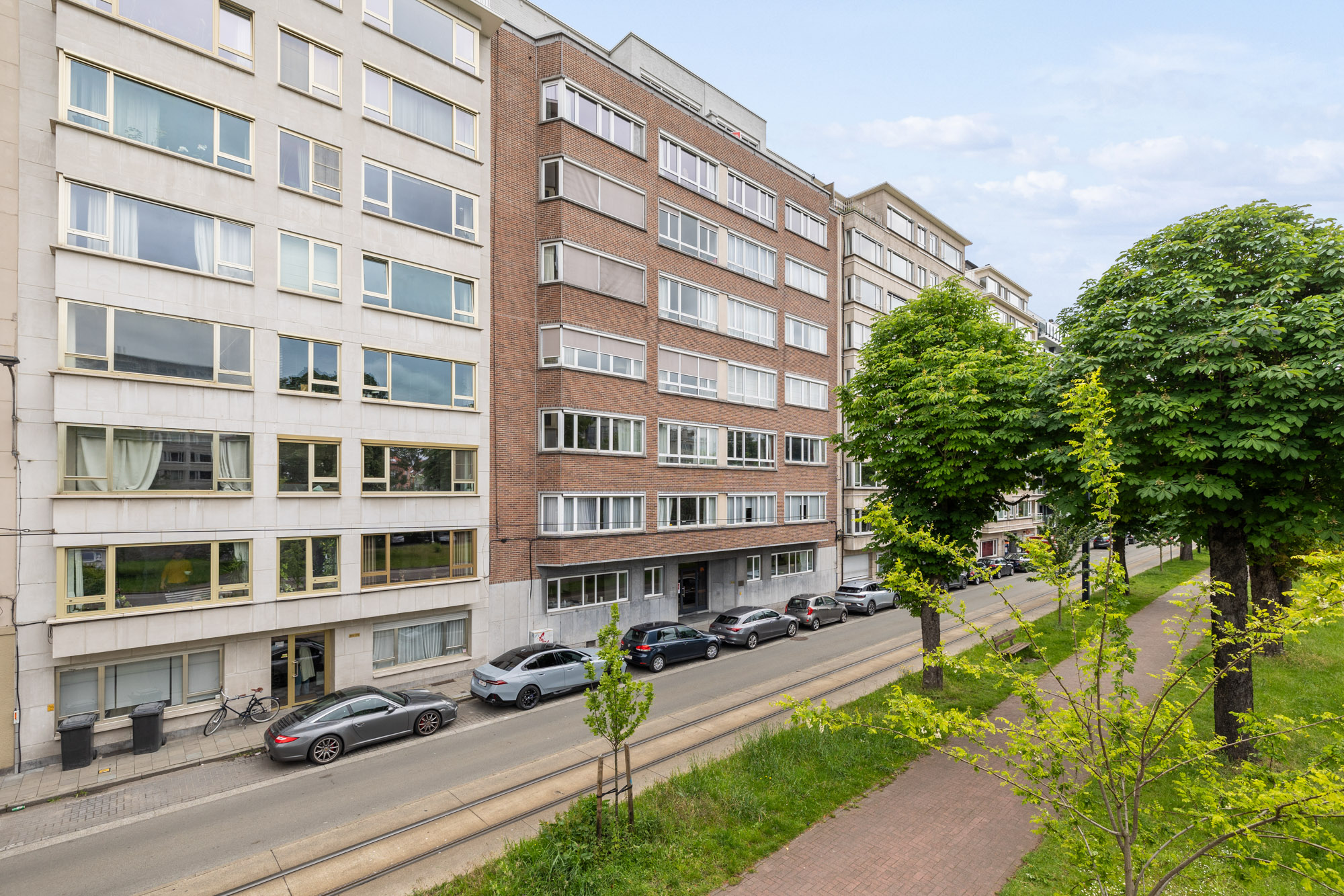 Stijlvol gerenoveerd appartement met wijds uitzicht, direct aan het Zuidpark