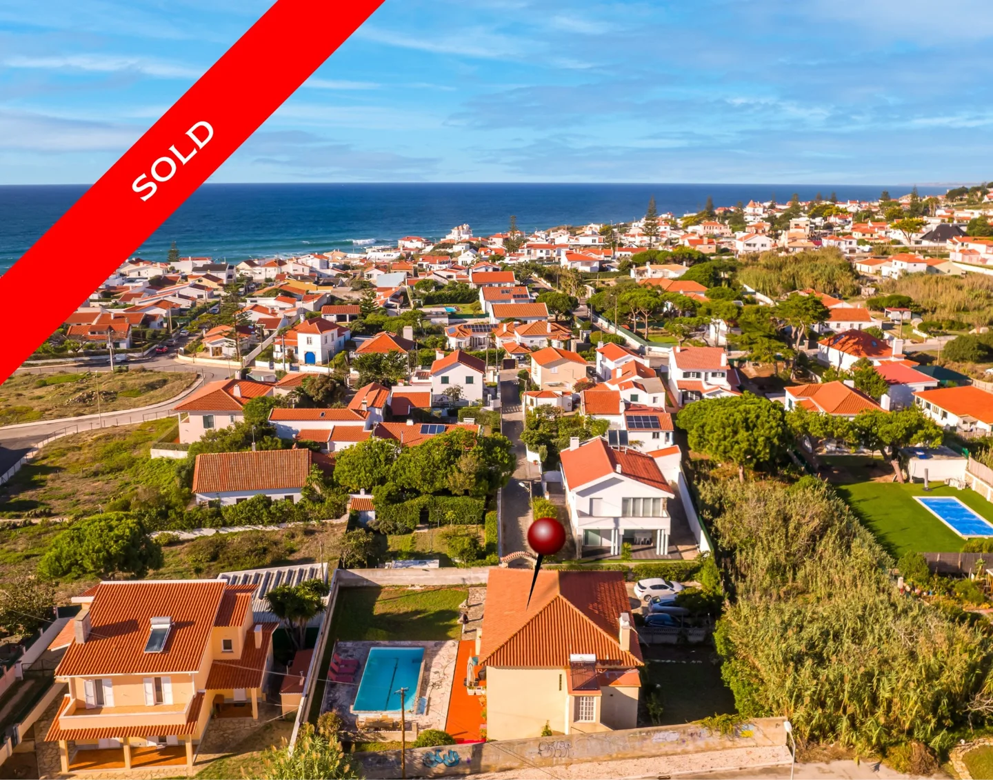 T11, 7 Bedroom, 2 Story House, 500m from beach: The Perfect Investment!