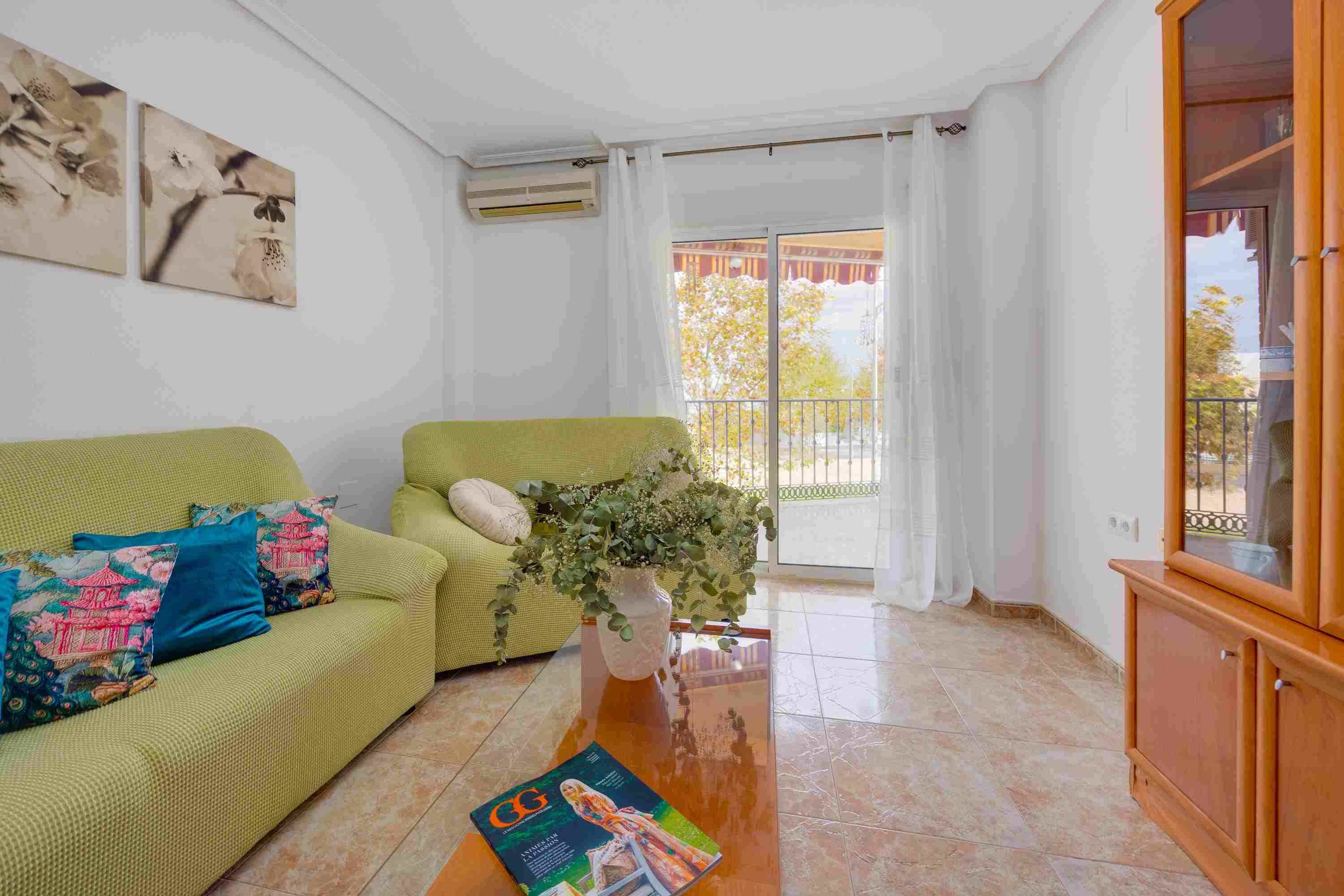 Elegant 3-bedroom apartment with terrace and garage in Pilar de la Horadada, a Mediterranean retreat just minutes from the Costa Blanca beaches.