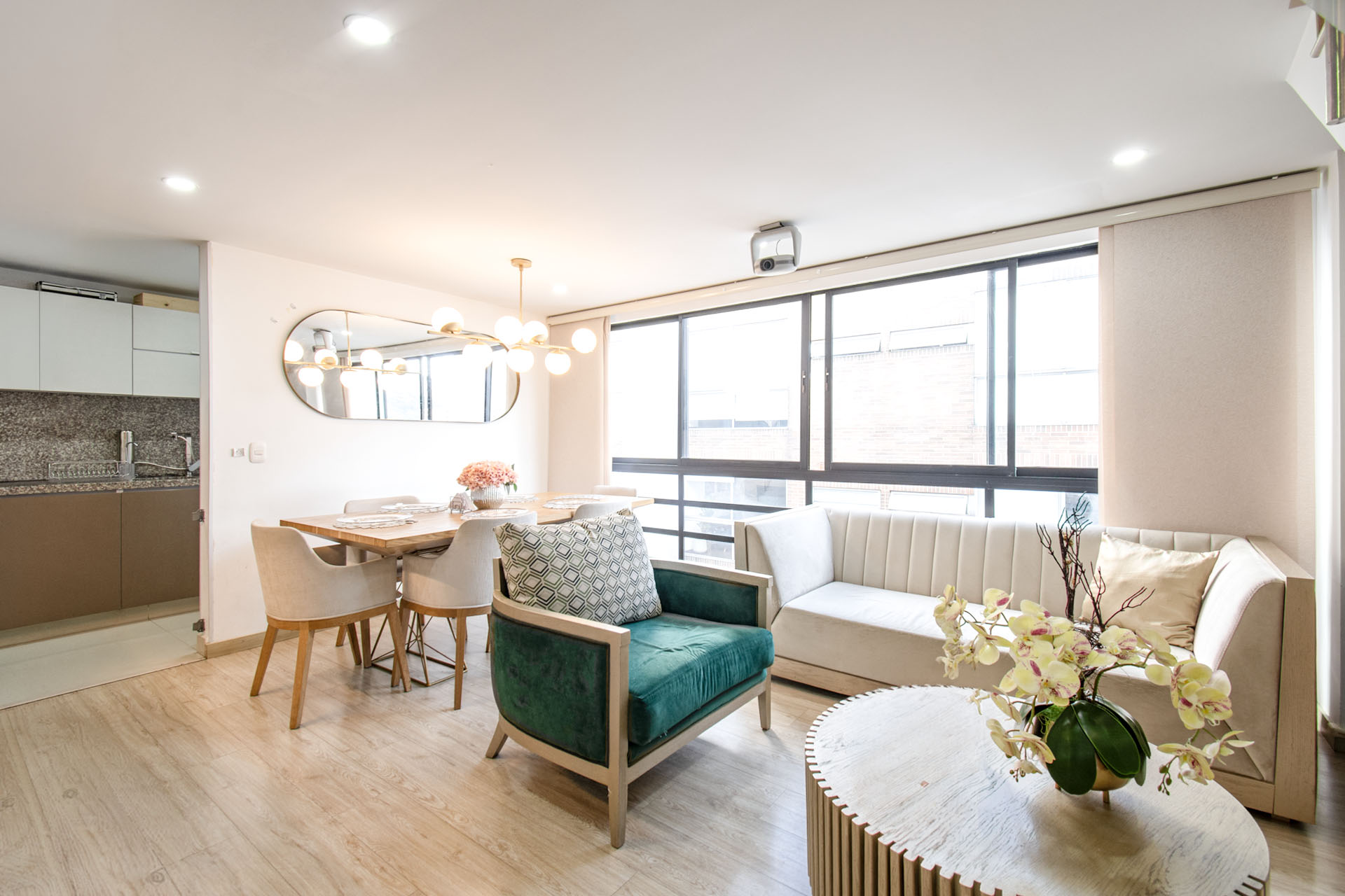 Apartamento con terraza y balcón para venta en Contador