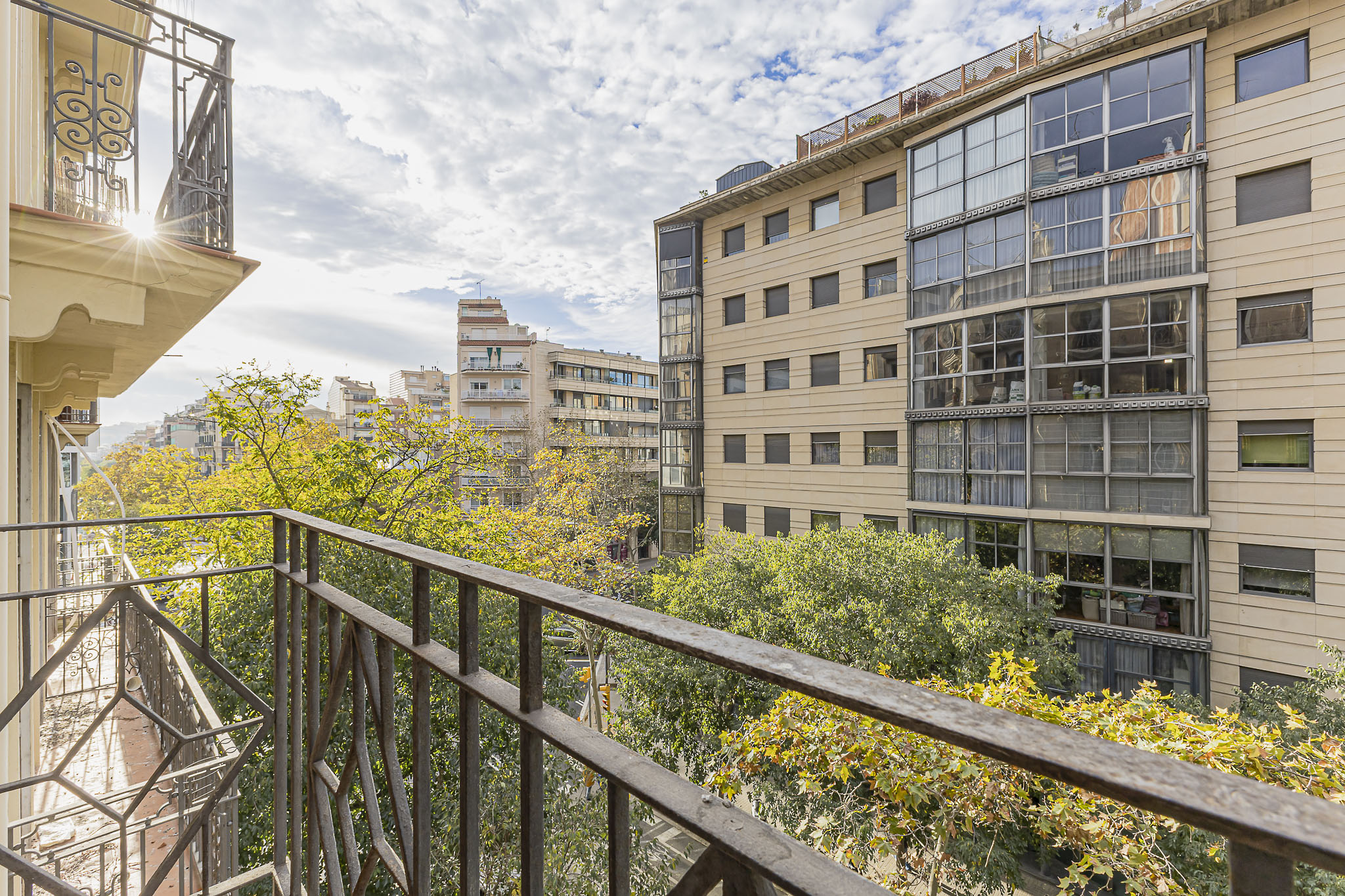 Cozy, renovated apartment with a balcony and optional parking