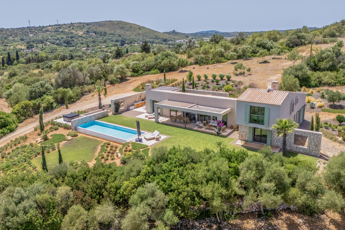 Dream new-build finca with natural stone facade and panoramic views near Son Carrió