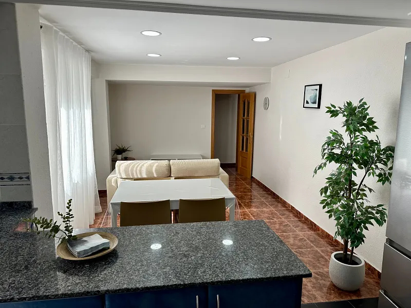 Housing internship in Nou Moles