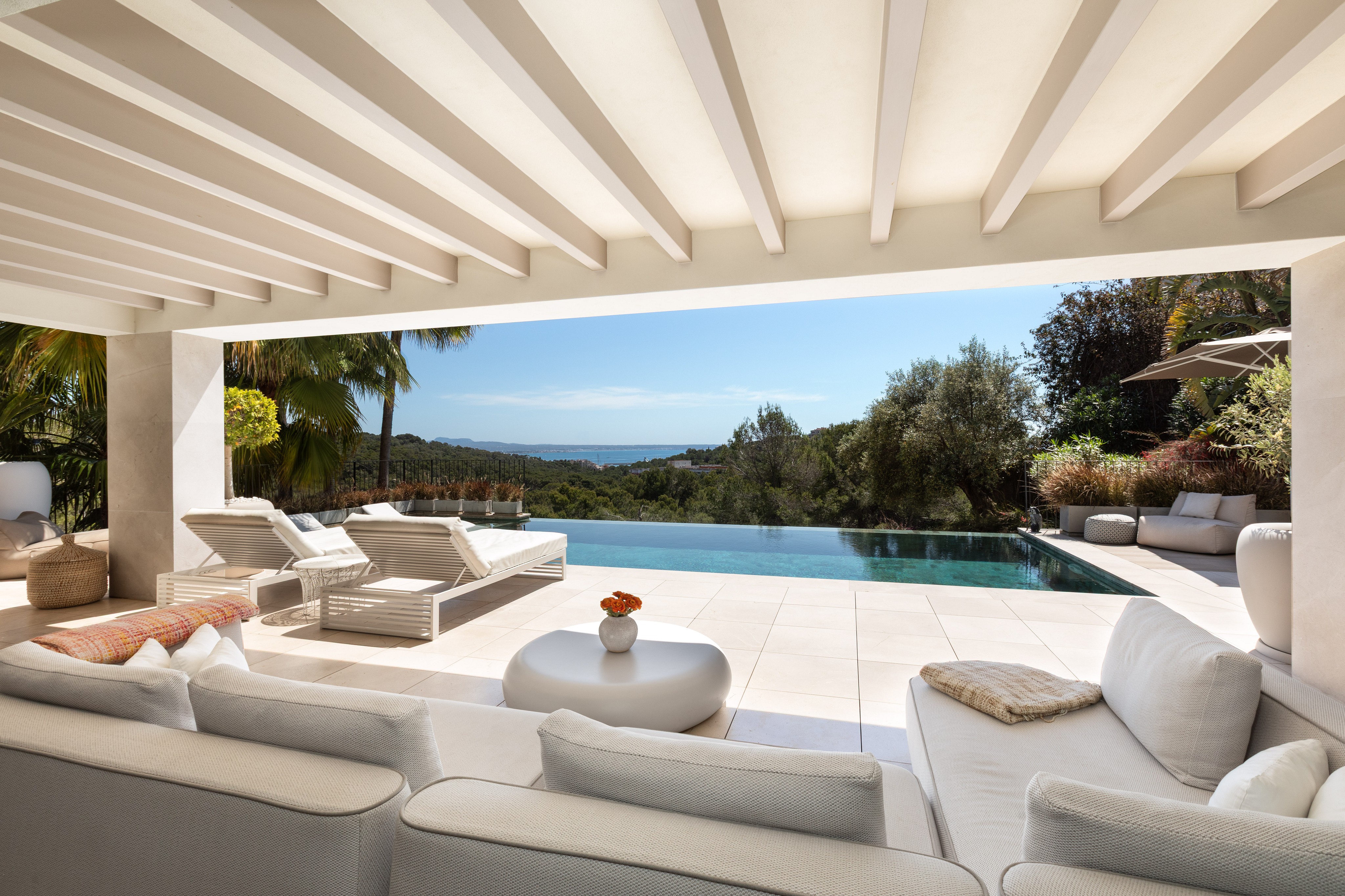 Exklusive Designer-Villa in Bestlage mit spektakulärem Meerblick und Blick auf das Castell de Bellver