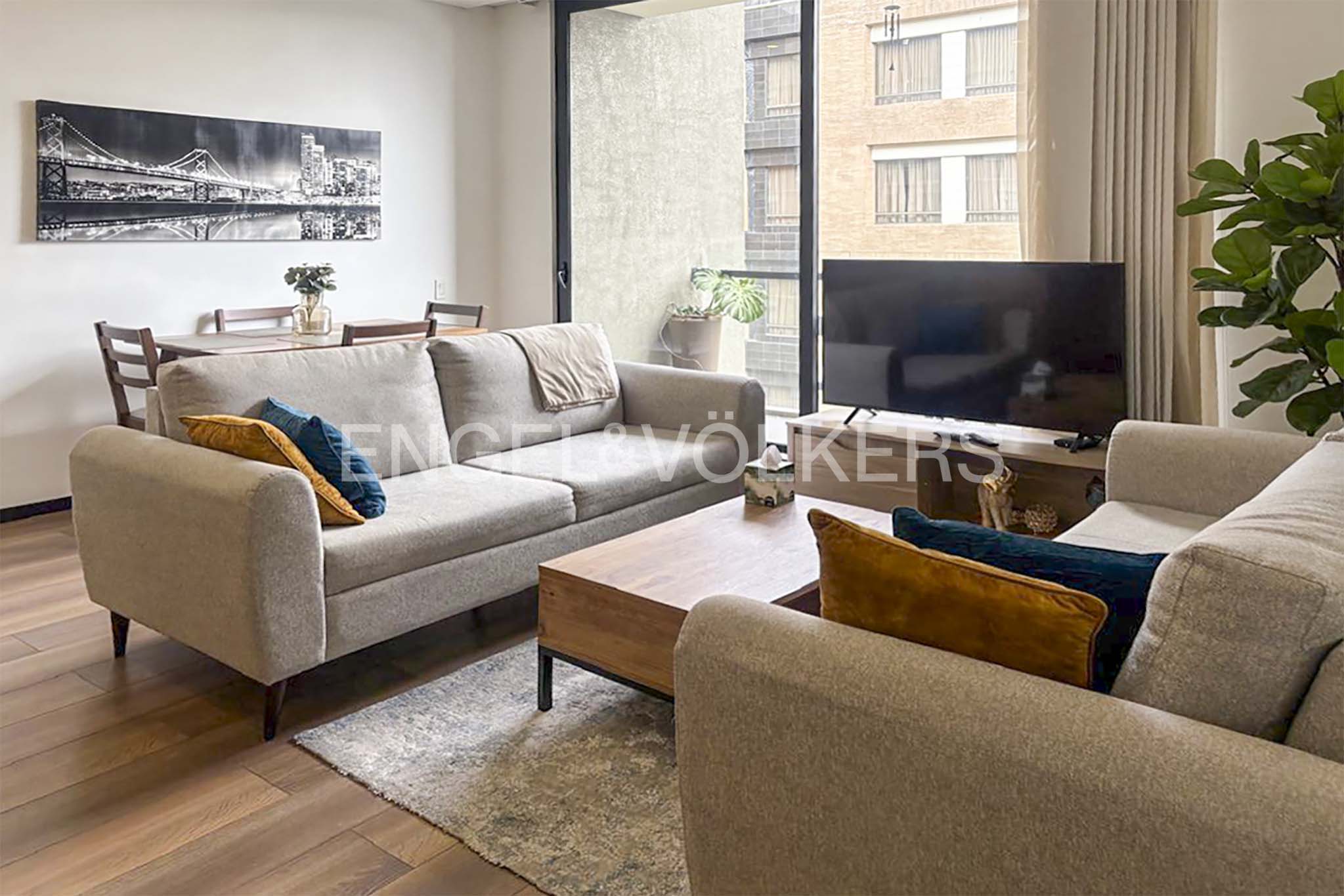 Iluminado apartamento amoblado para arriendo en Chico Norte