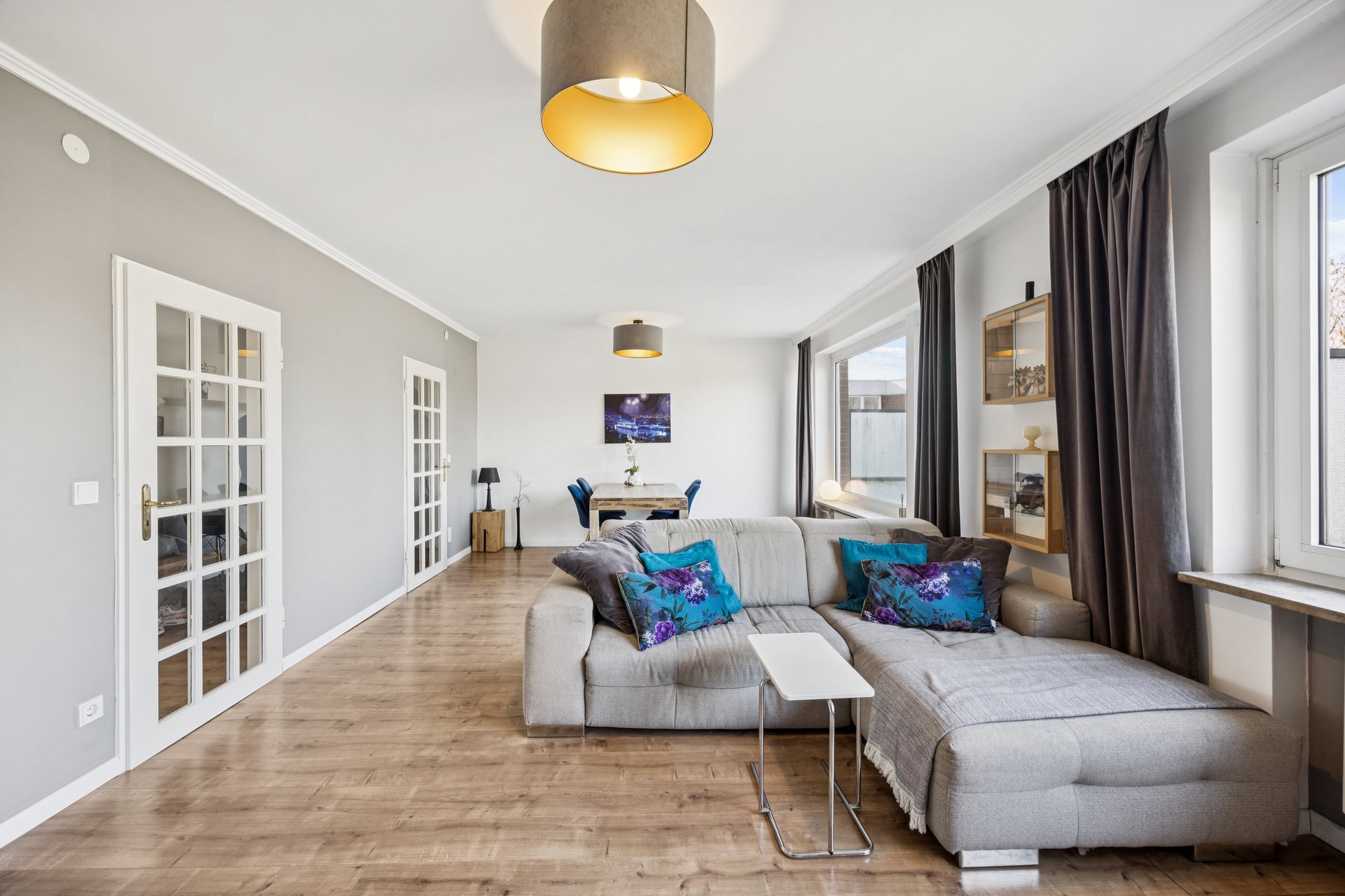 Attraktive 2-Zimmer-Wohnung mit Balkon und Tiefgaragenstellplatz – Modernisiert für Ihr Wohlbefinden