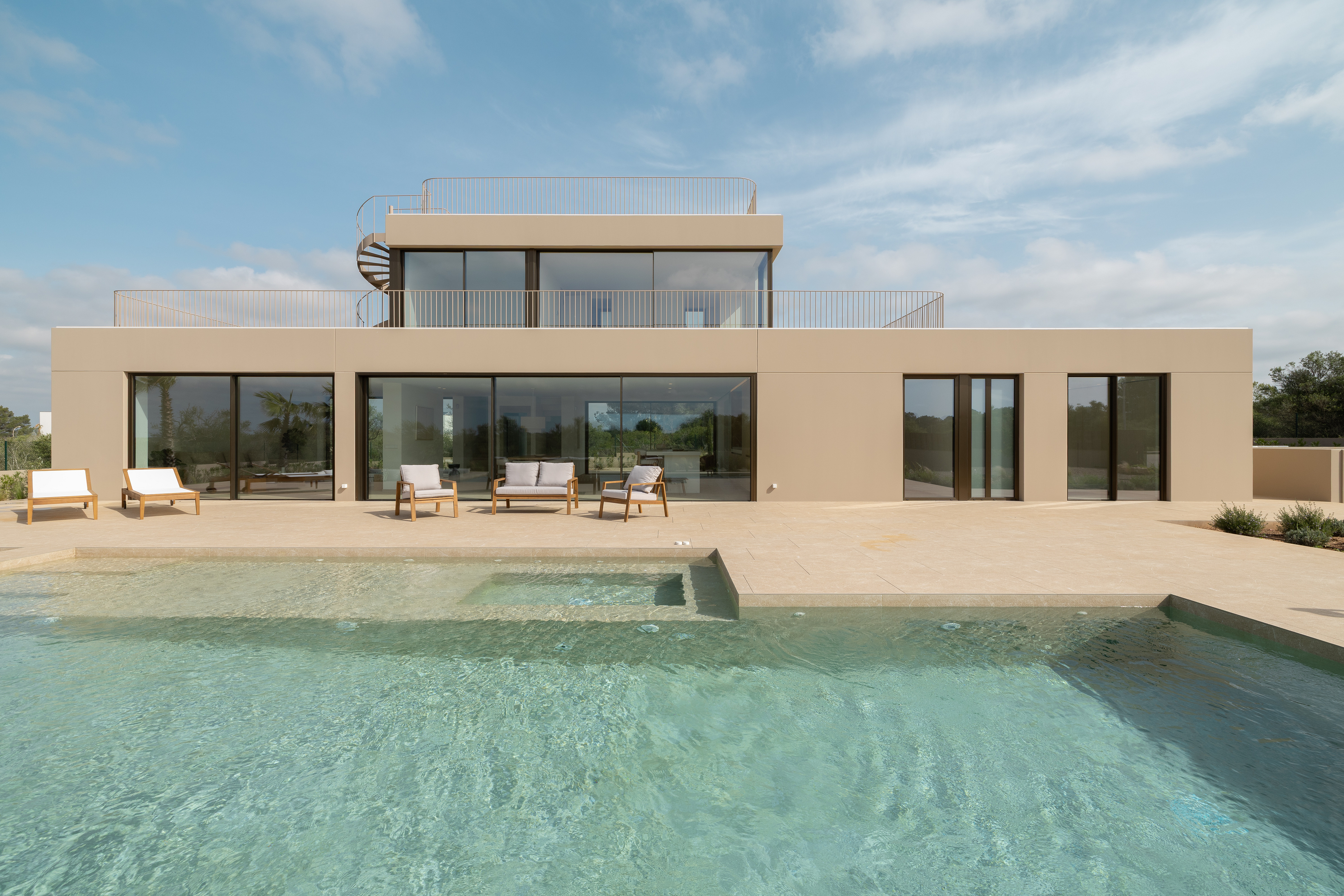 Exclusive villa in Son Gual with pool, garden and sea views