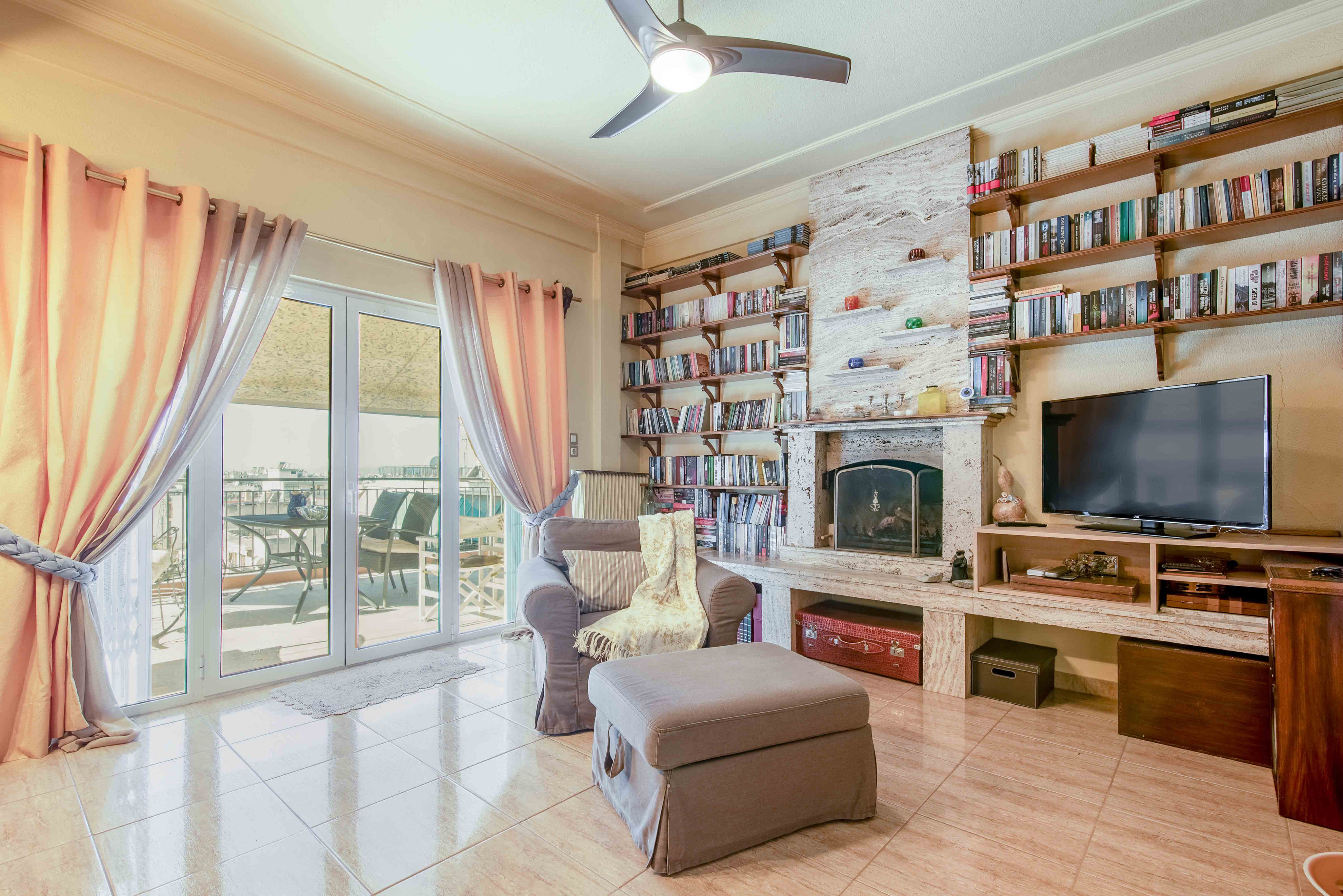 Unique 166 sq.m. maisonette with parking in Zografou