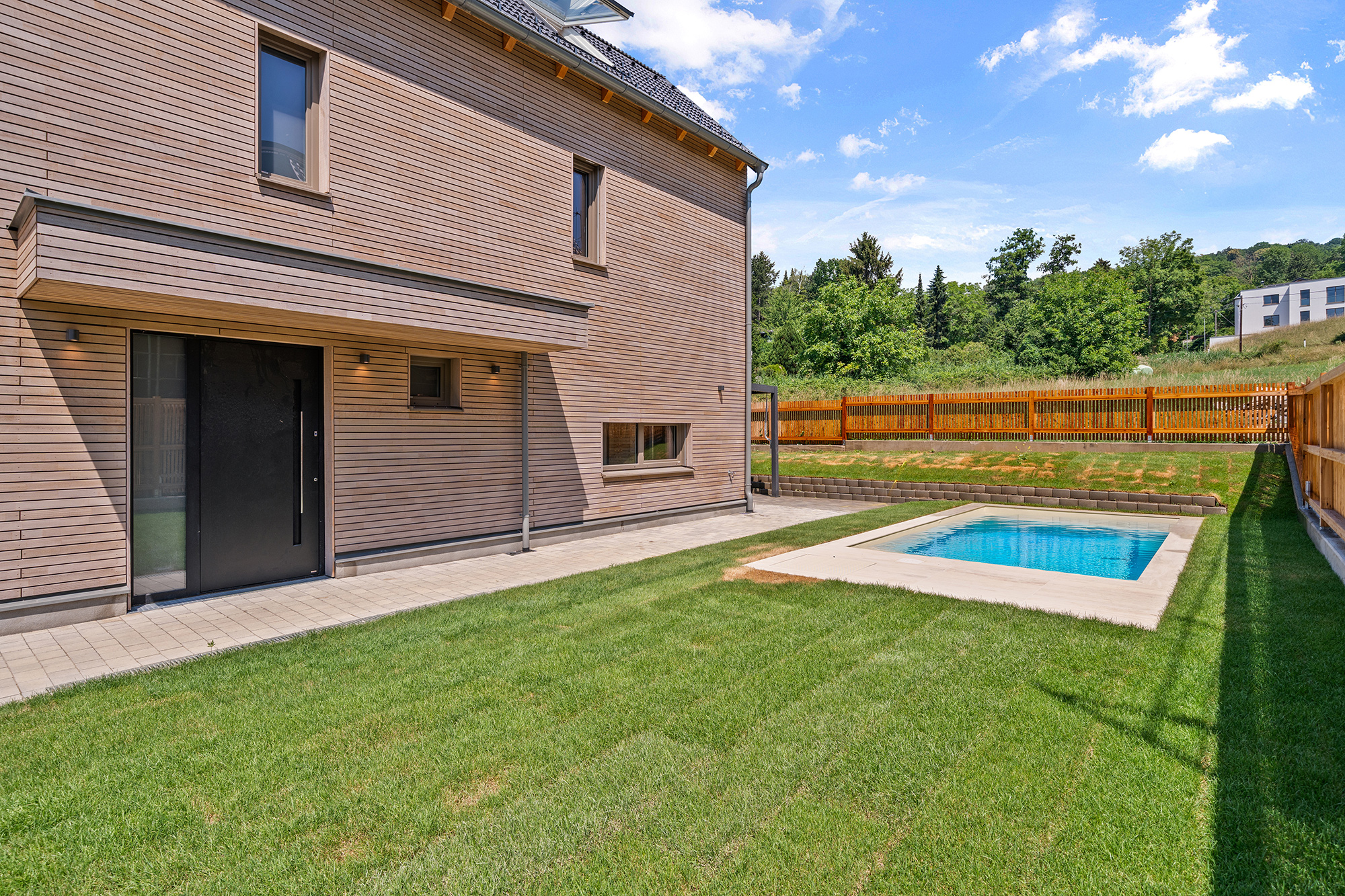 FIRST OCCUPANCY! Exclusive 6-room designer home with pool, garden, sauna & terrace in Klosterneuburg