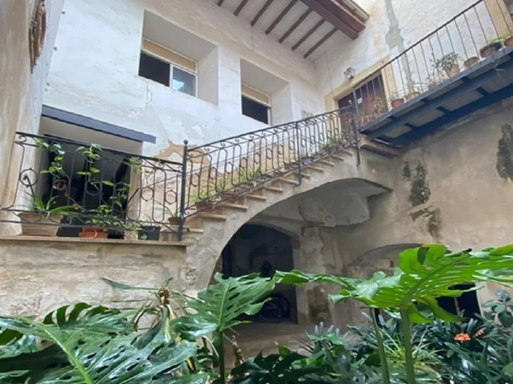 Mallorquin palace with patio to refurbish in the Old Town - Palma de Mallorca