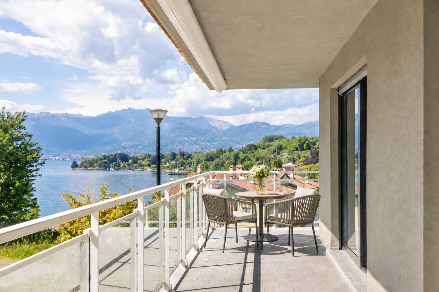 Elegante Wohnung mit Seeblick