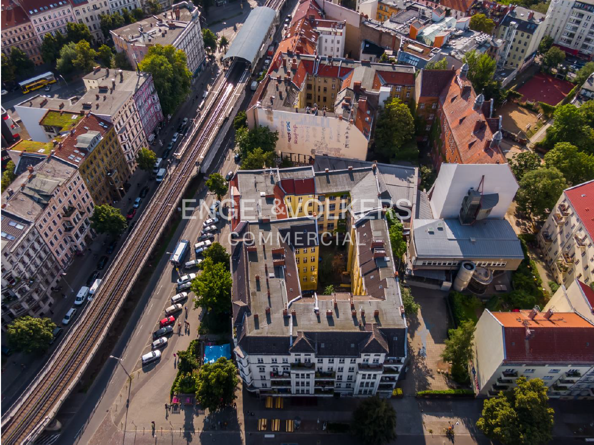 Kreuzberger Kiez: Büro im ruhigen Hof