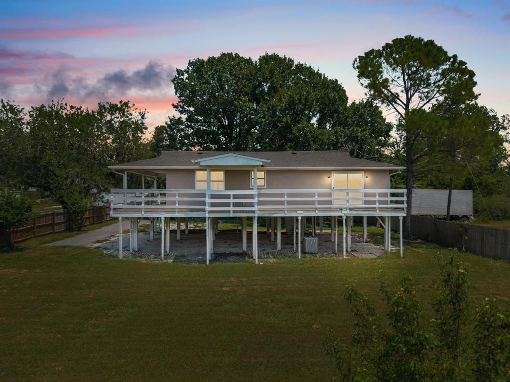 Peaceful Lakeside Living