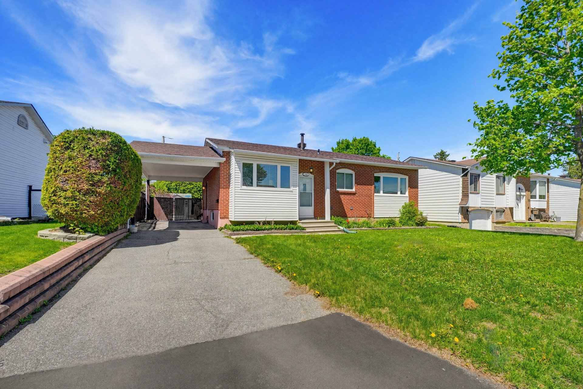 Charming Property in Old Aylmer