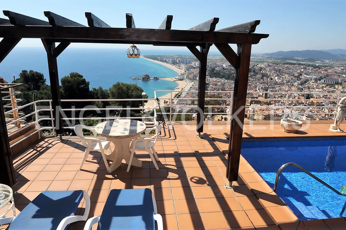 Detached house with gorgeous panoramic views in Blanes