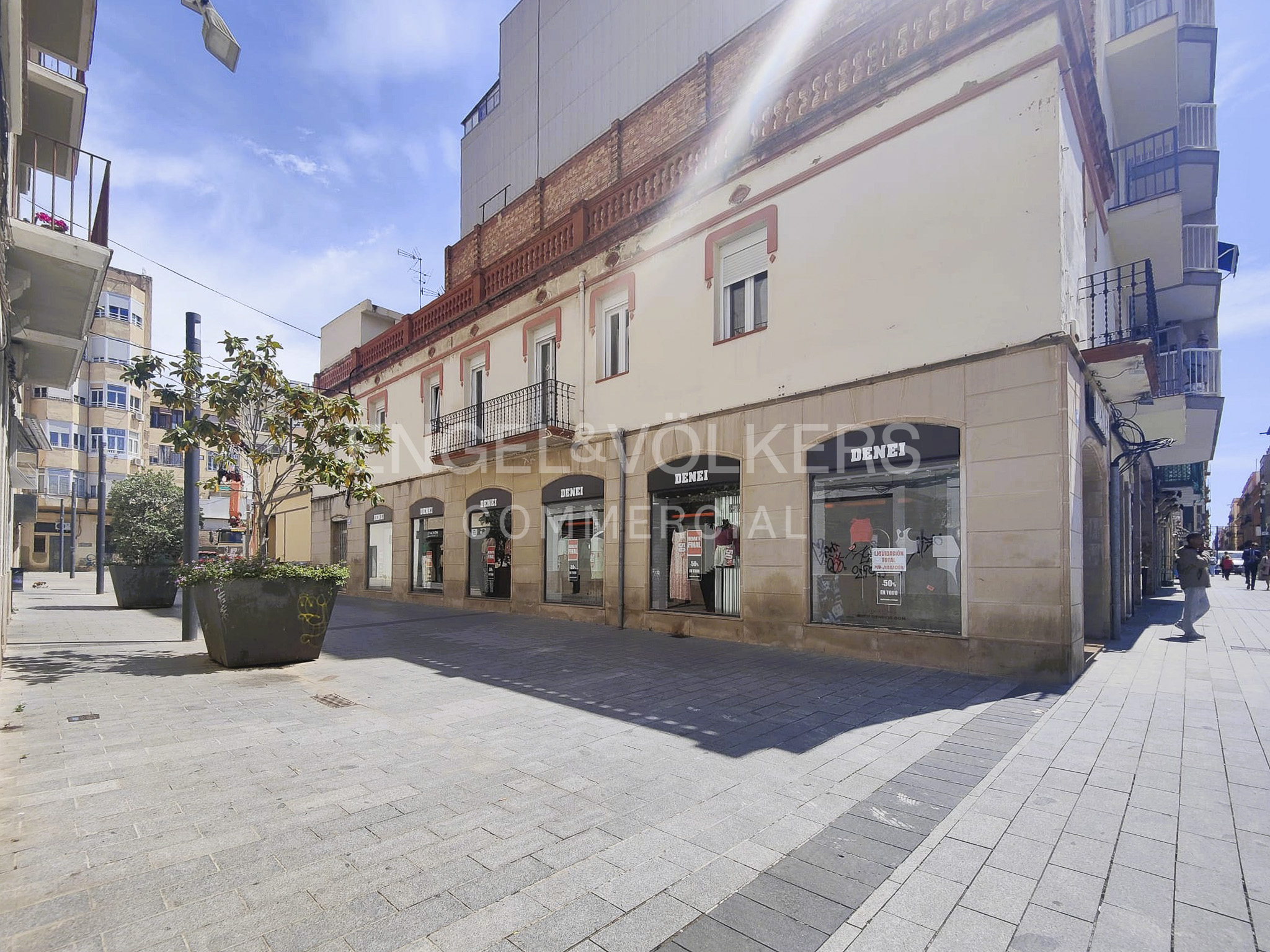 Local Premium esquinero en Alquiler en Plaza del Mercat de Tarragona
