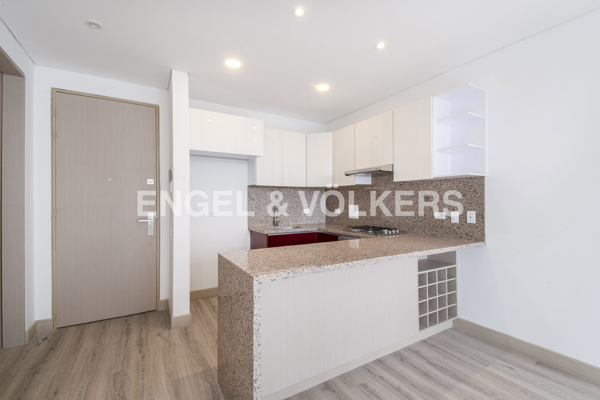 Apartamento con balcón para arriendo en Chicó Norte III