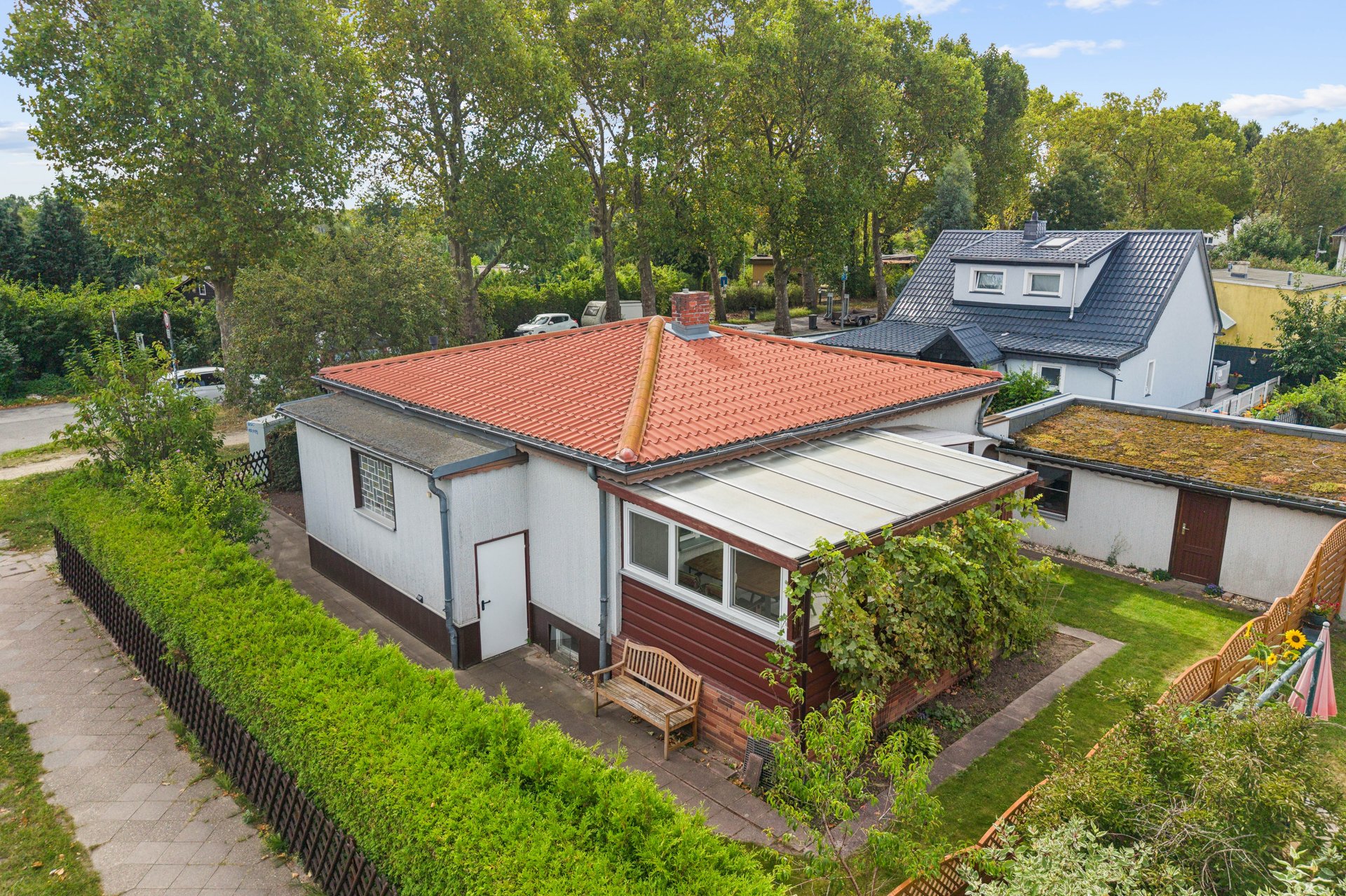Solider Bungalow auf schönem Grundstück: Modernisierung nach eigenen Vorstellungen