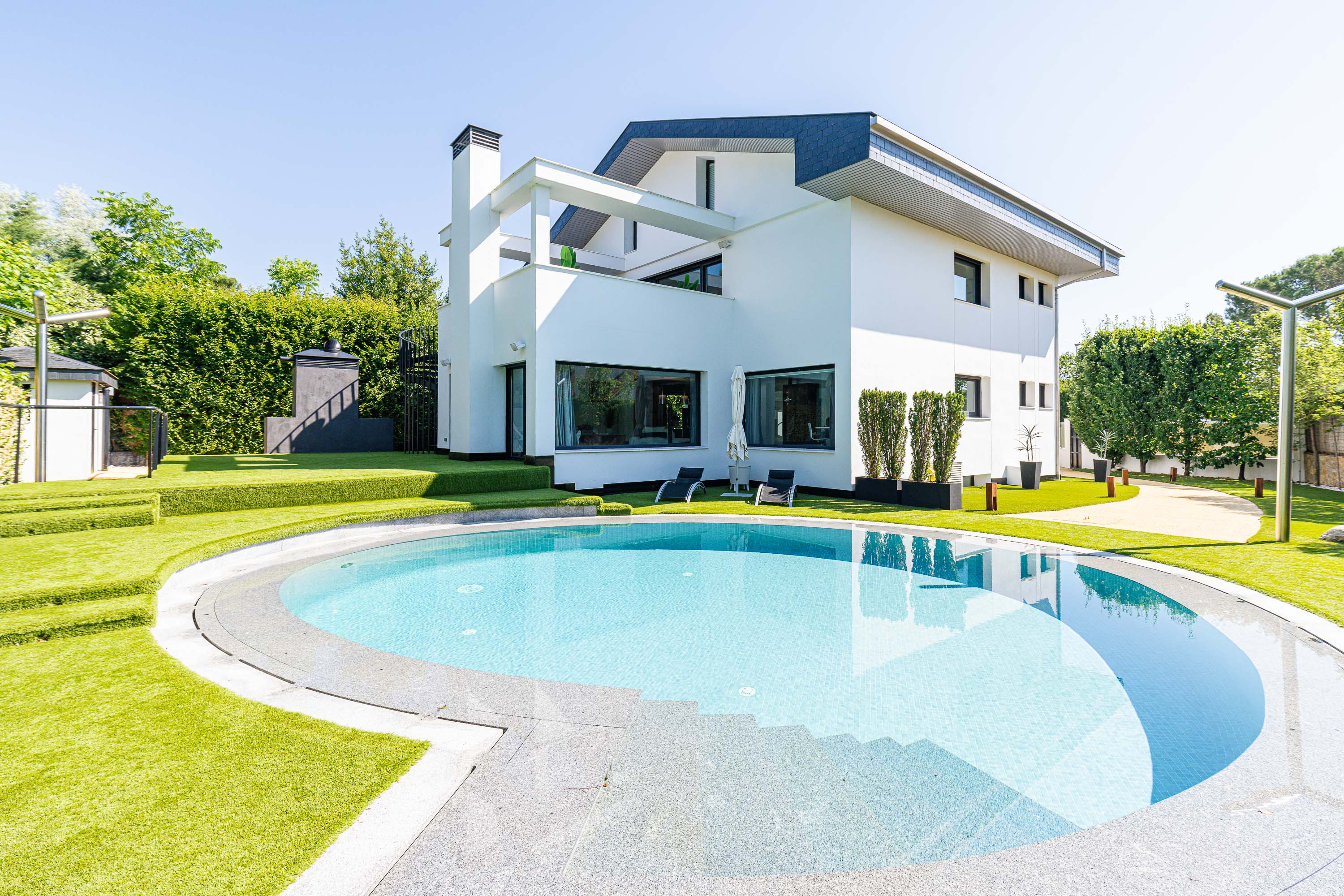 Espectalar Villa para los amantes del diseño y del interiorismo en la sierra de Guadarrama.