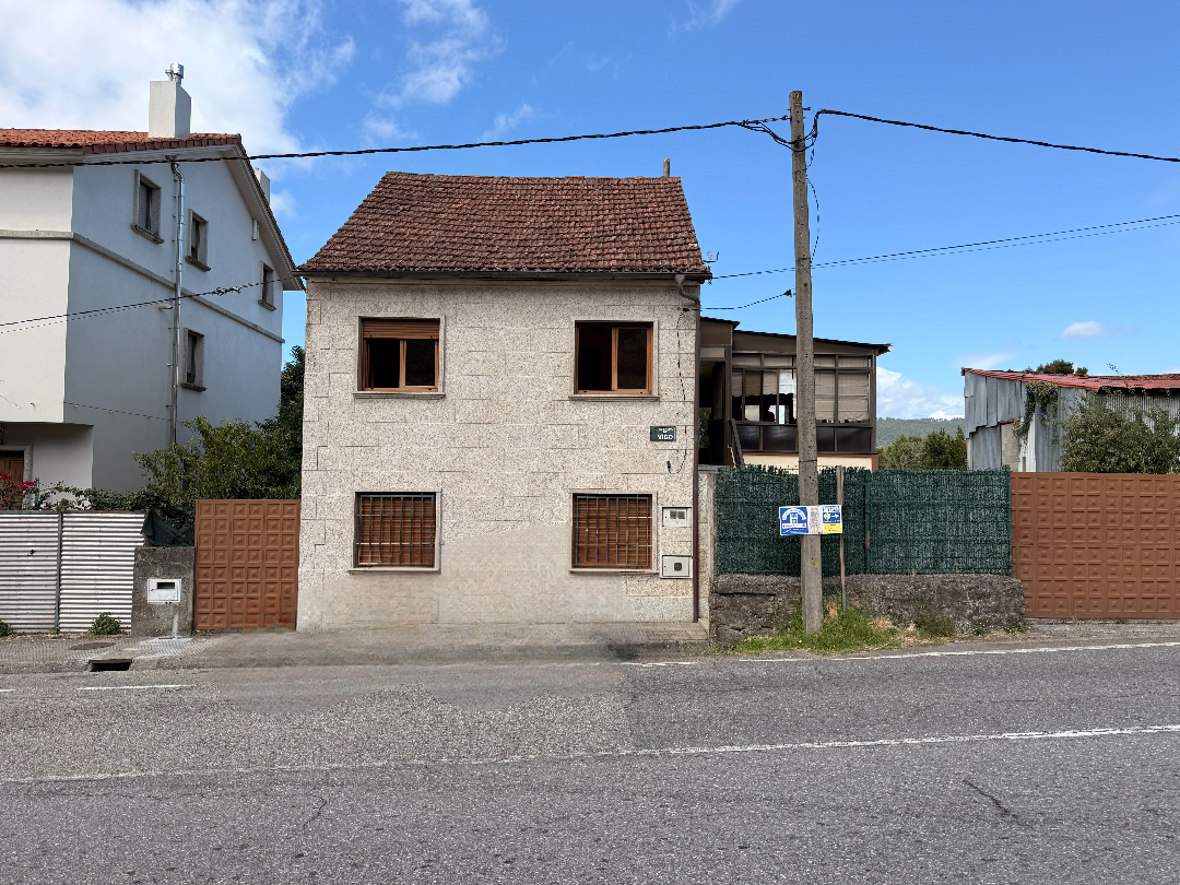 Vivienda unifamiliar de 4 dormitorios en Chapela