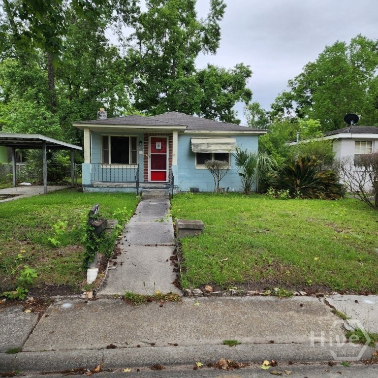 Investor Special in Savannah! 3BR Bungalow Near Downtown