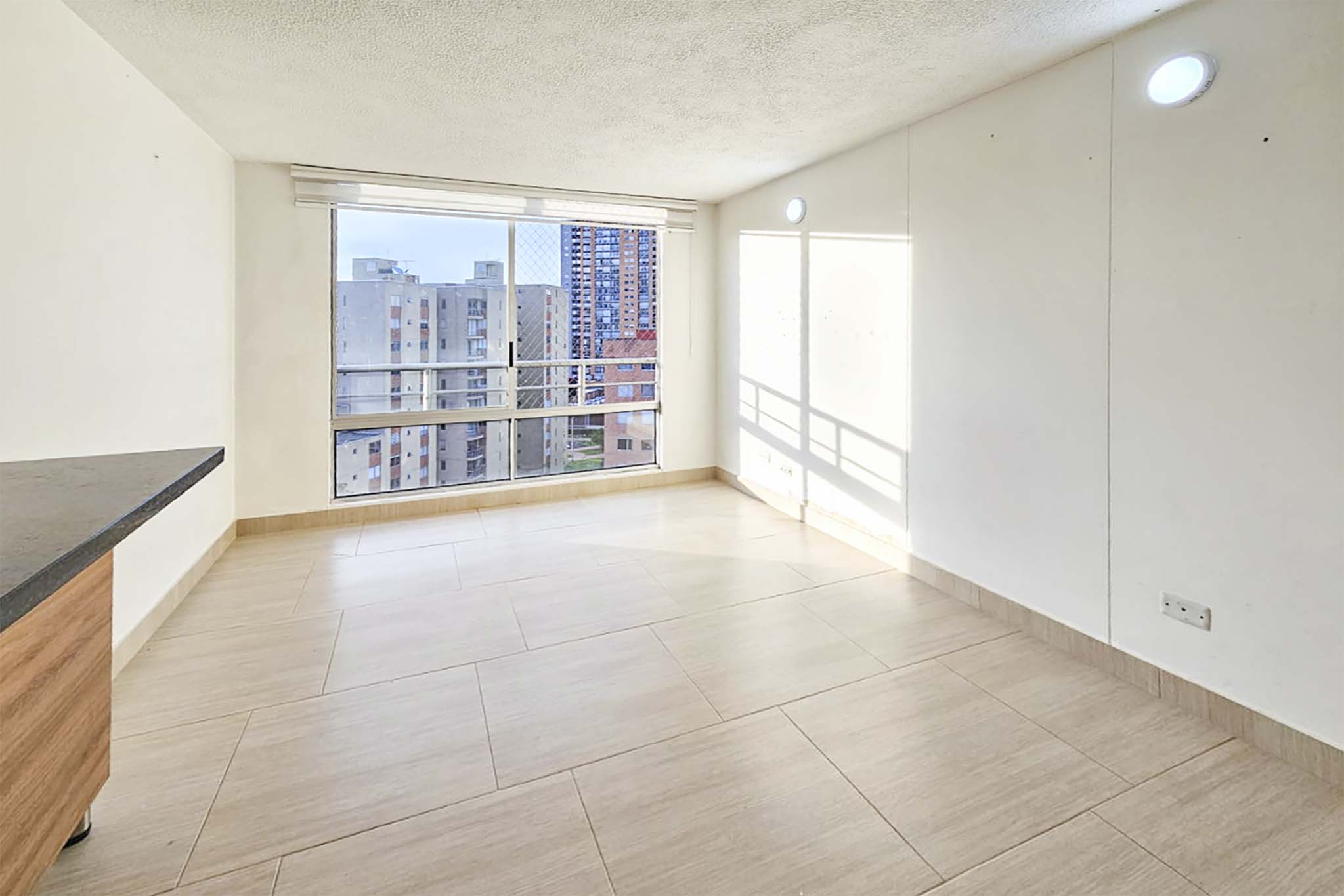 Iluminado apartamento para venta en Colina Campestre